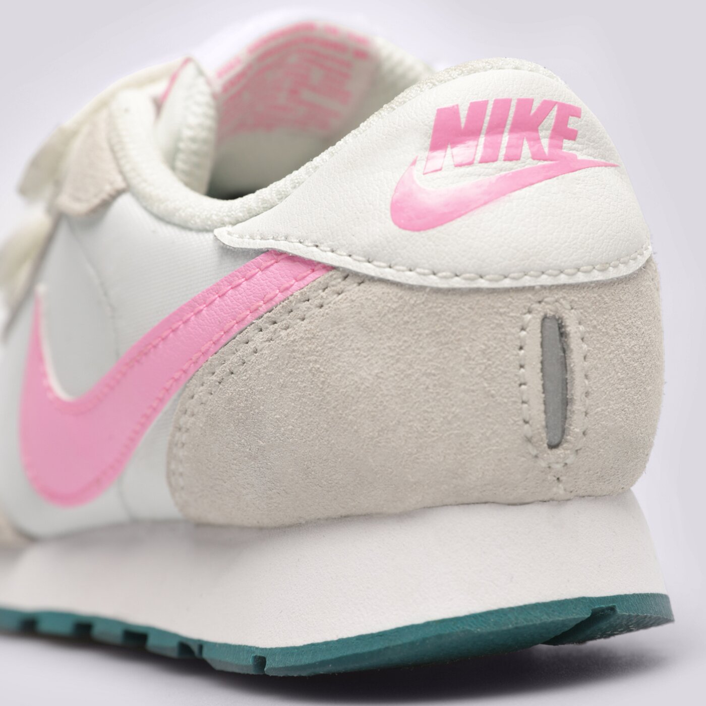 Детски маратонки NIKE MD VALIANT cn8559-111 цвят сив