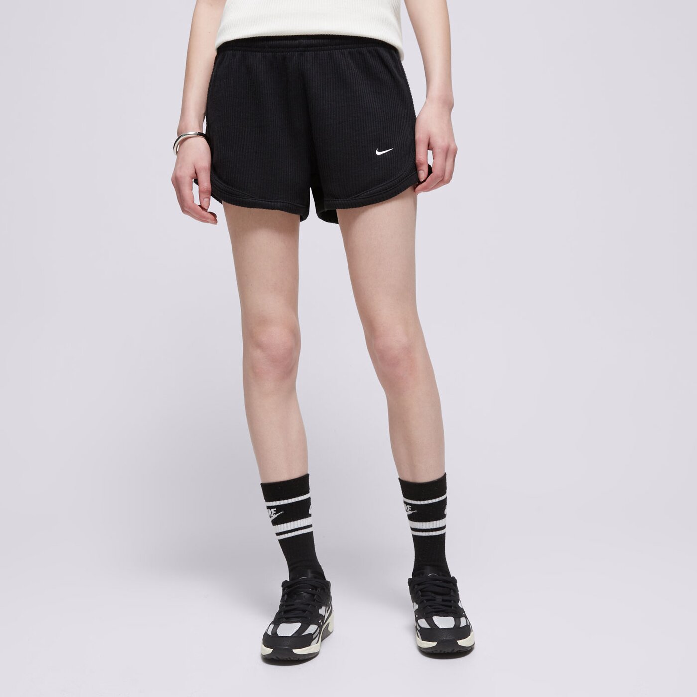 Дамски къси панталони NIKE ШОРТИ W NSW NK CHLL WFL MR 3" SHORT hj3842-011 цвят кремав