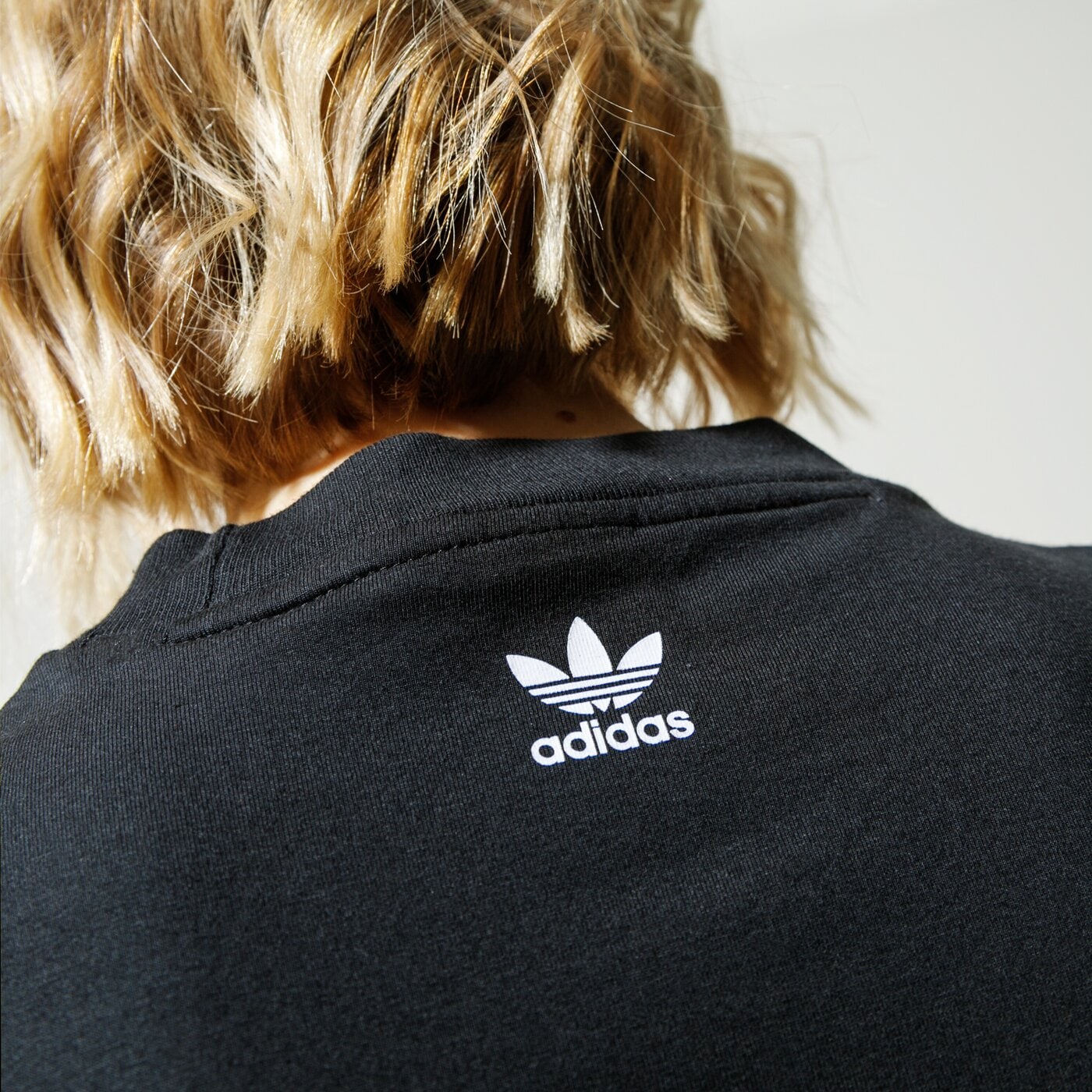 Дамски ADIDAS РОКЛЯ LRG LOGO АНЦУГS fr7174 цвят черен