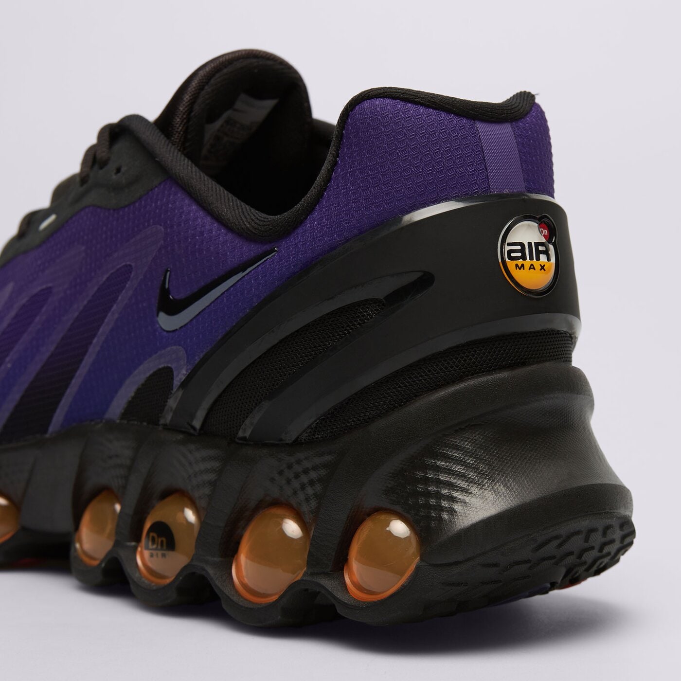 Мъжки маратонки NIKE AIR MAX DN8 fq7860-009 цвят черен