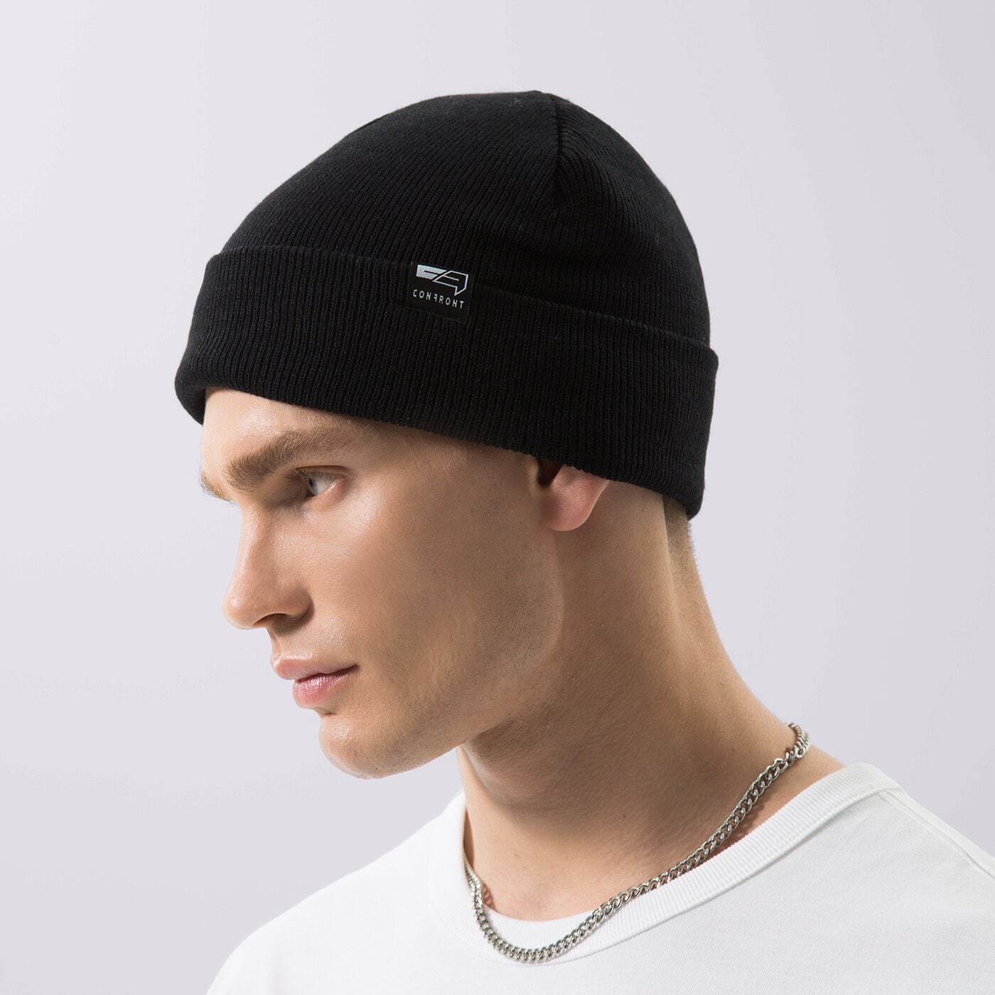 Дамска зимна шапка CONFRONT ШАПКА CONFRONT\ЗИМНА ШАПКА ULTAR cf322hat62002 цвят черен