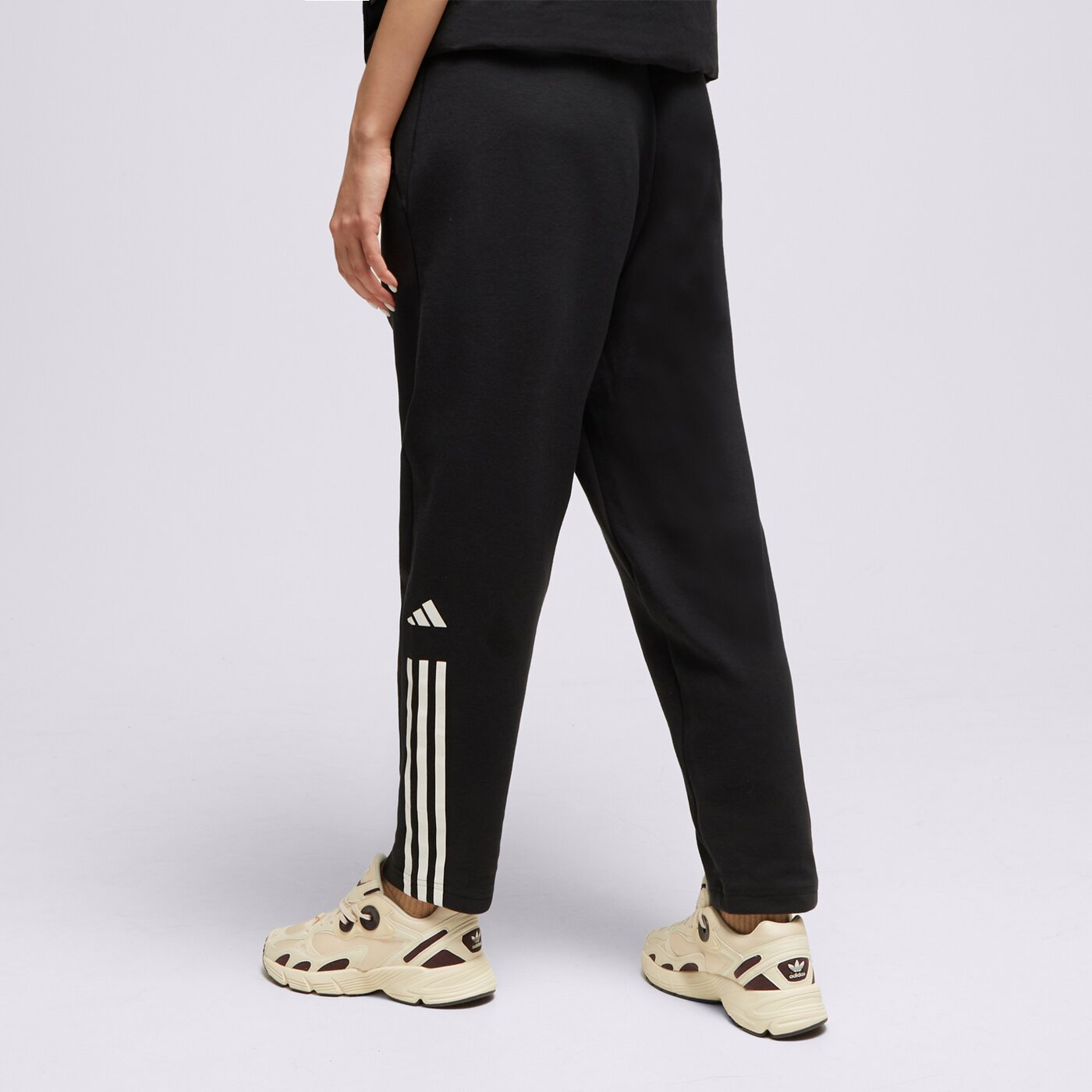 Дамски панталони ADIDAS ПАНТАЛОНИ W TR-ES COT PNT hr7851 цвят черен