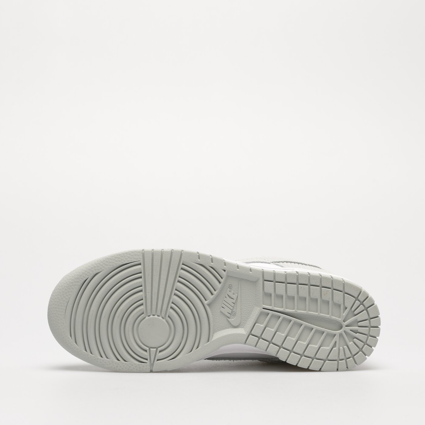 Дамски маратонки NIKE DUNK LOW fn7658-100 цвят сребърен