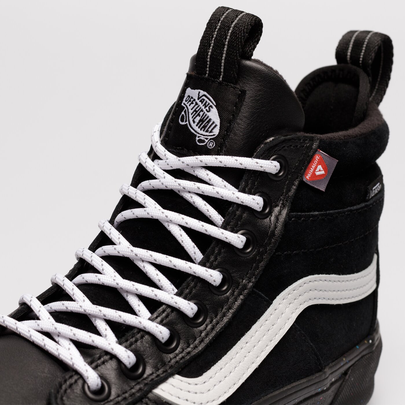 Дамски маратонки VANS UA SK8-HI MTE-2 vn0a5hzzunm1 цвят черен