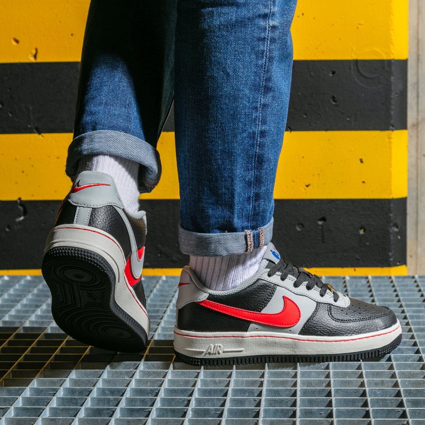 Детски маратонки NIKE AIR FORCE 1 LV8 EMB (GS) dj9993-001 цвят черен