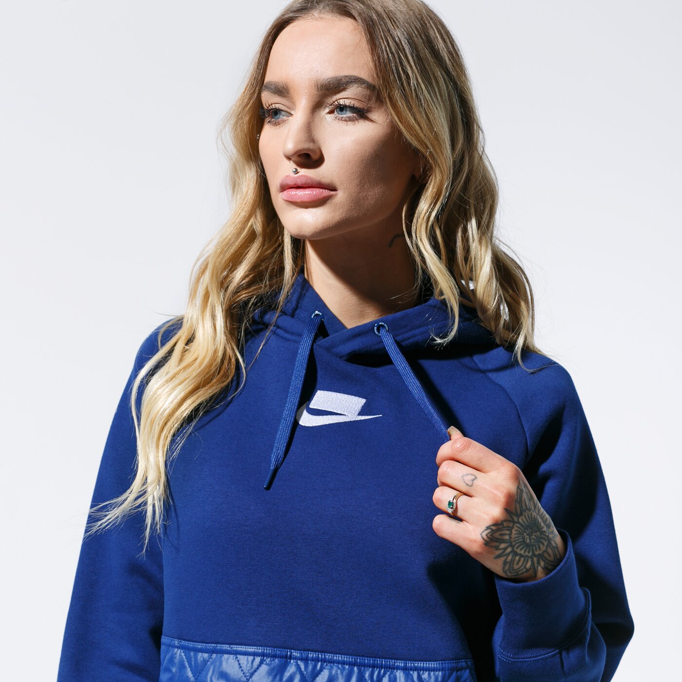 Дамски суичър NIKE СУИТЧЪР С КАЧУЛКА W NSW NSP FLC HOODIE PO QLTD cj6253-492 цвят виолетов