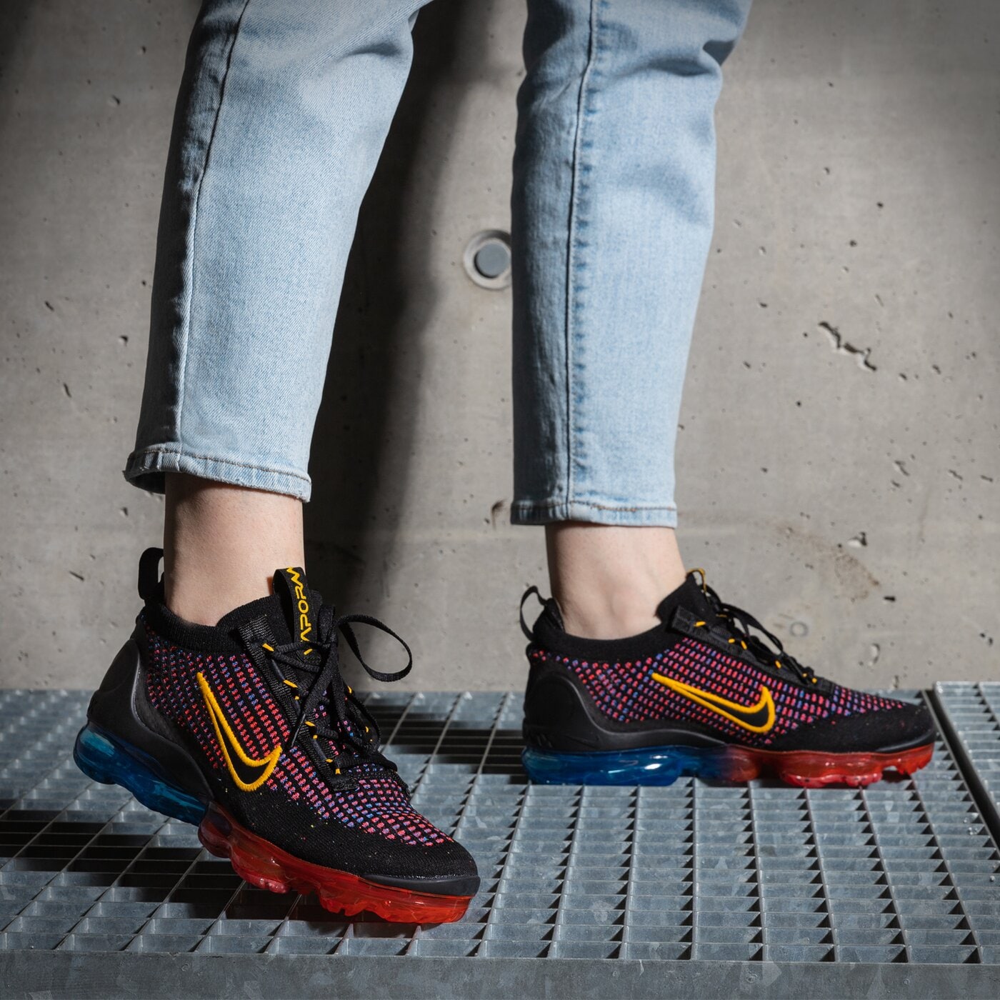 Детски маратонки NIKE AIR VAPORMAX 2021  dv2198-001 цвят черен