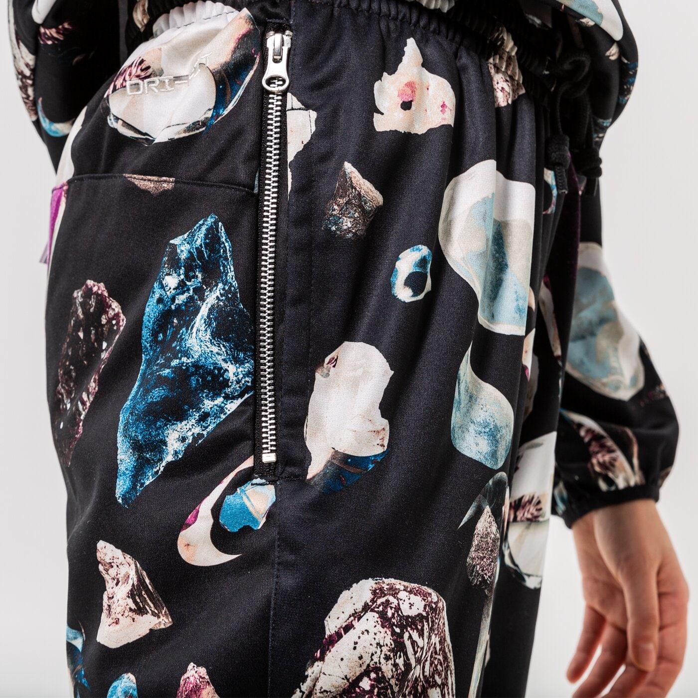 Дамски панталони NIKE ПАНТАЛОНИ W NK DF SI SSNL PANT NBA dq6905-010 цвят черен