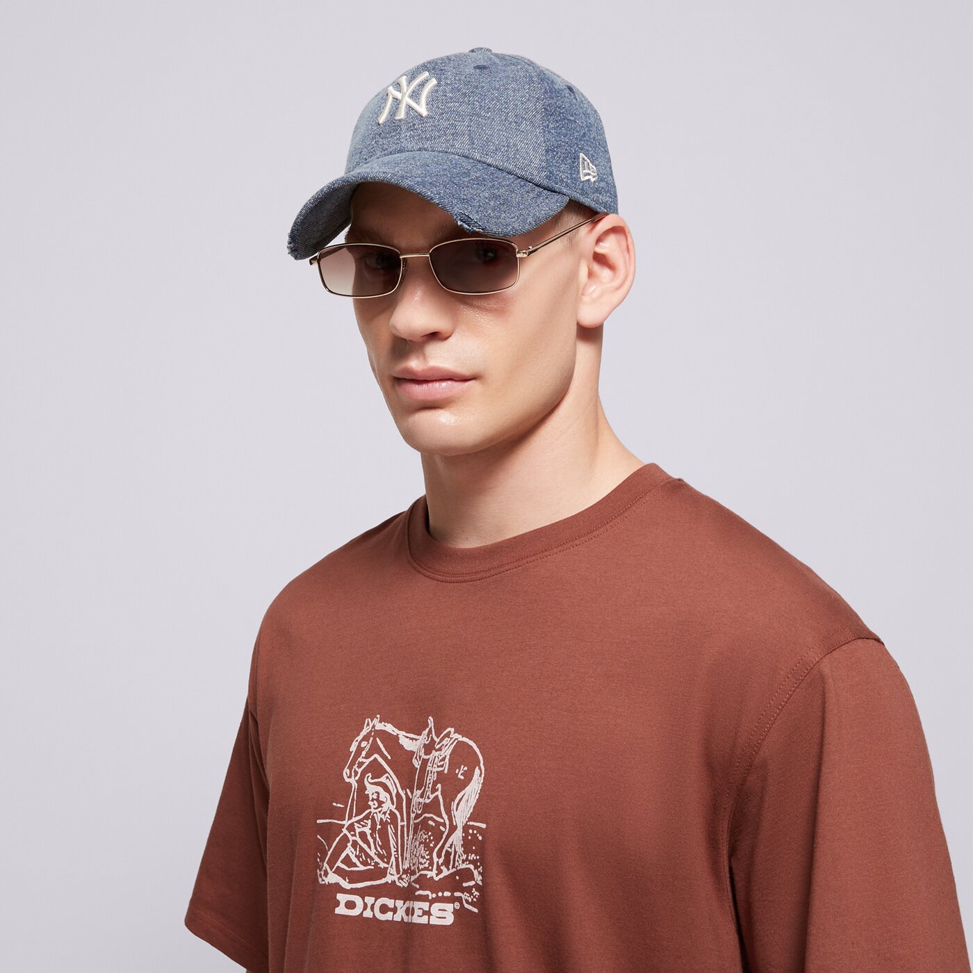 Мъжка тениска DICKIES ТЕНИСКА COMPANION CENTER LOGO SS TEE dk0a4z91k471 цвят кафяв