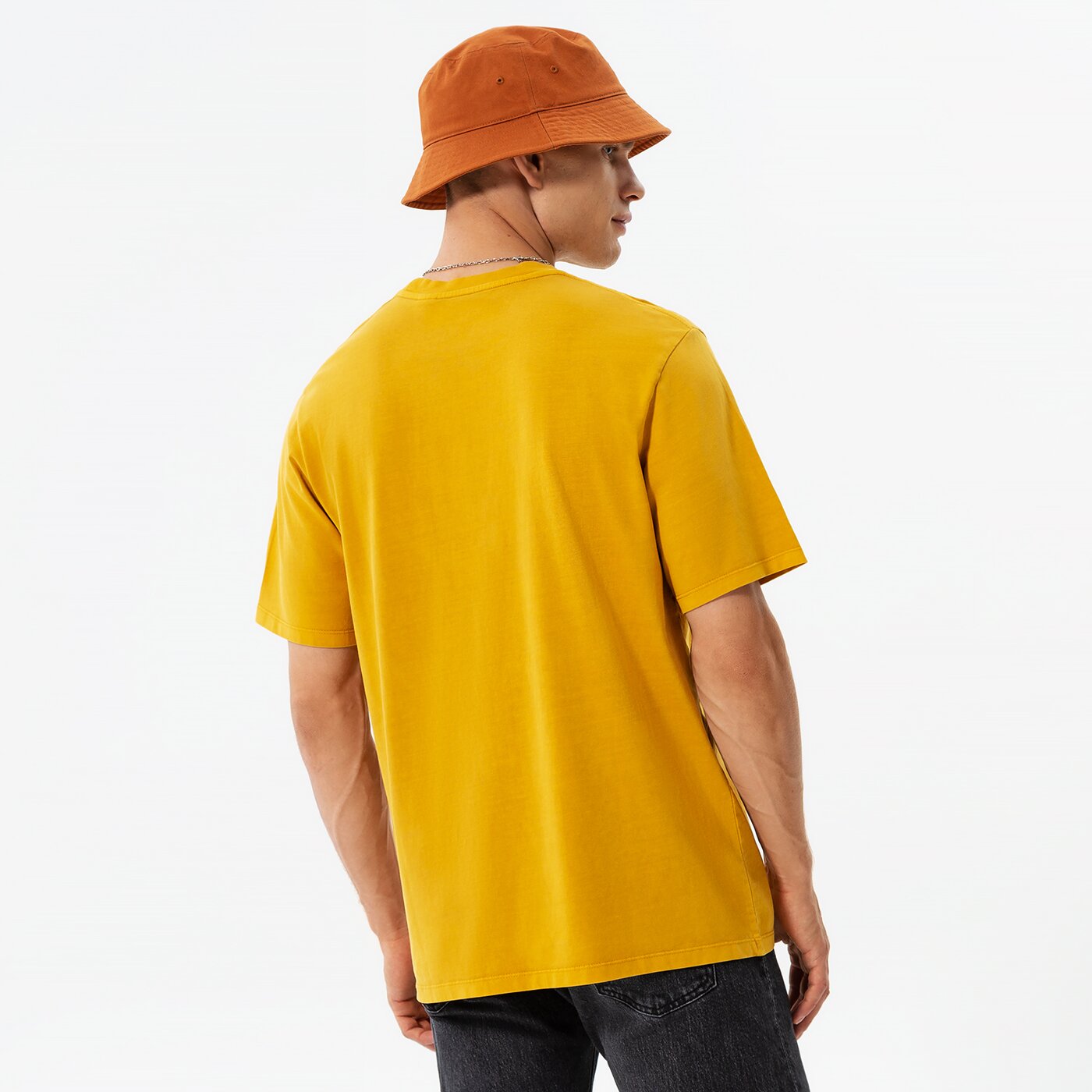 Мъжка тениска LEVI'S ТЕНИСКА SEASONAL POCKET TEE a3697-0001 цвят горчица