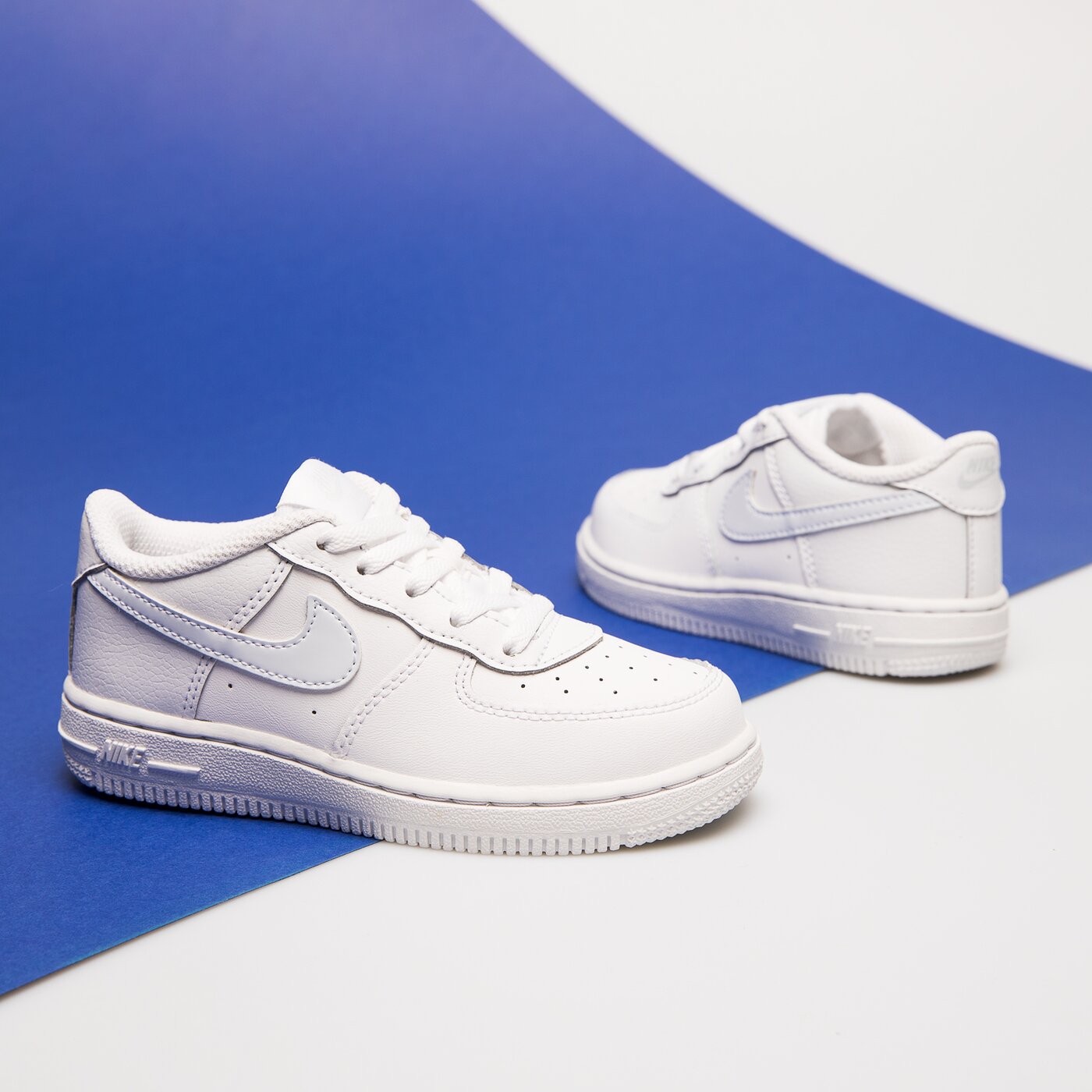 Детски маратонки NIKE AIR FORCE 1  cz1691-106 цвят бял
