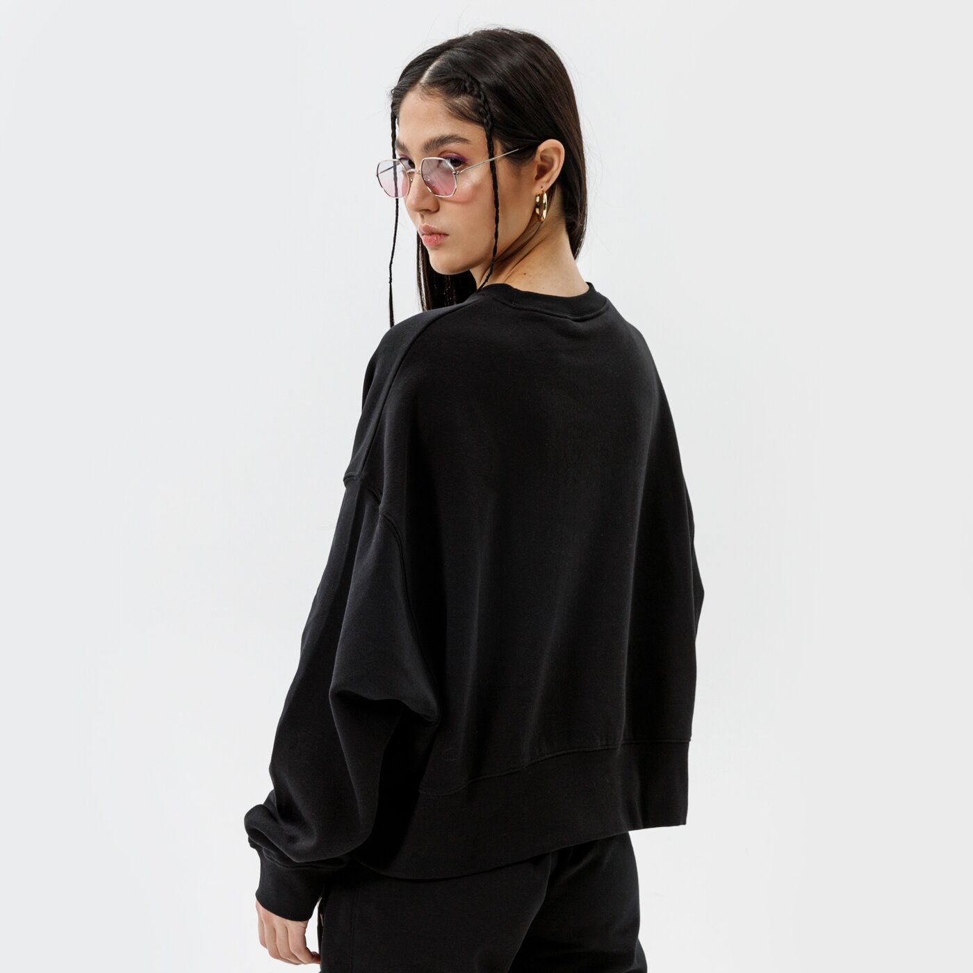 Дамски суичър NIKE СУИТЧЪР W NSW ESSNTL FLC CREW CLCTN dj7665-010 цвят черен