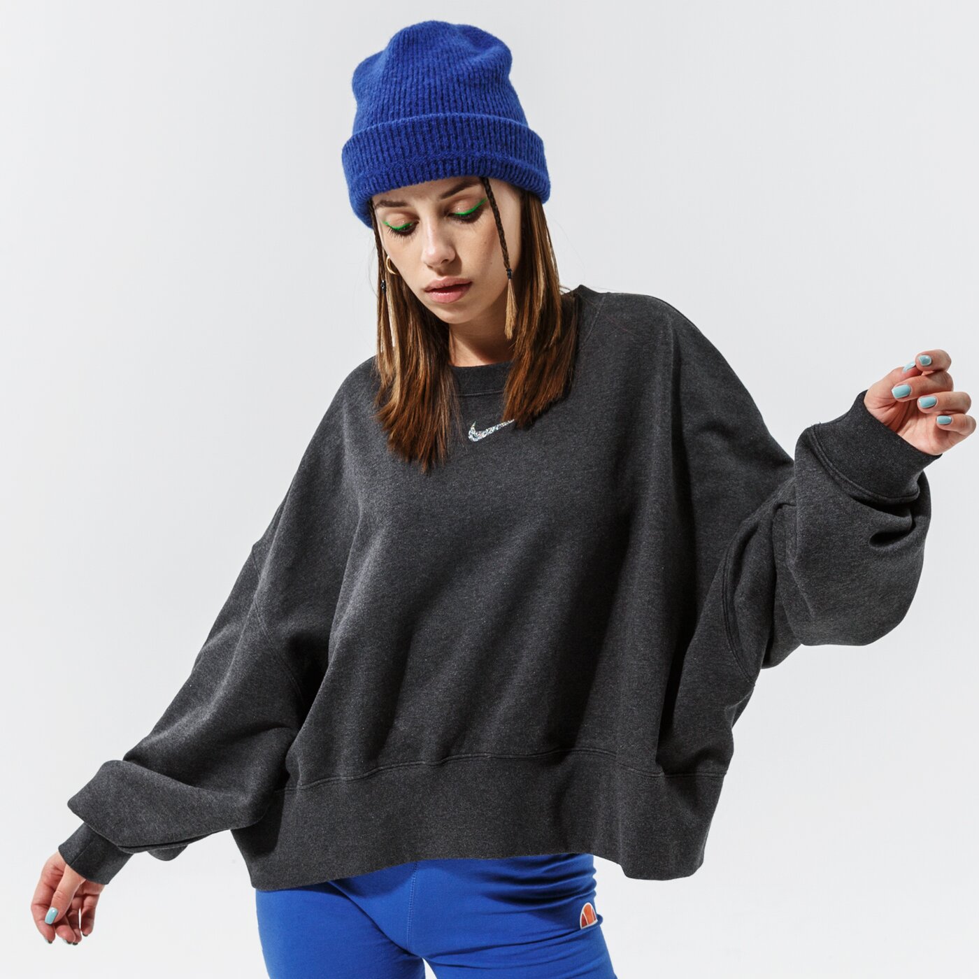 Дамски суичър NIKE СУИТЧЪР W NSW ESS FLC CREW CLCTN RE dj6937-010 цвят черен