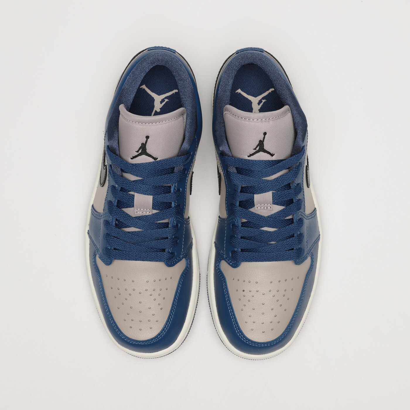 Дамски маратонки WMNS AIR JORDAN 1 LOW dc0774-402 цвят син