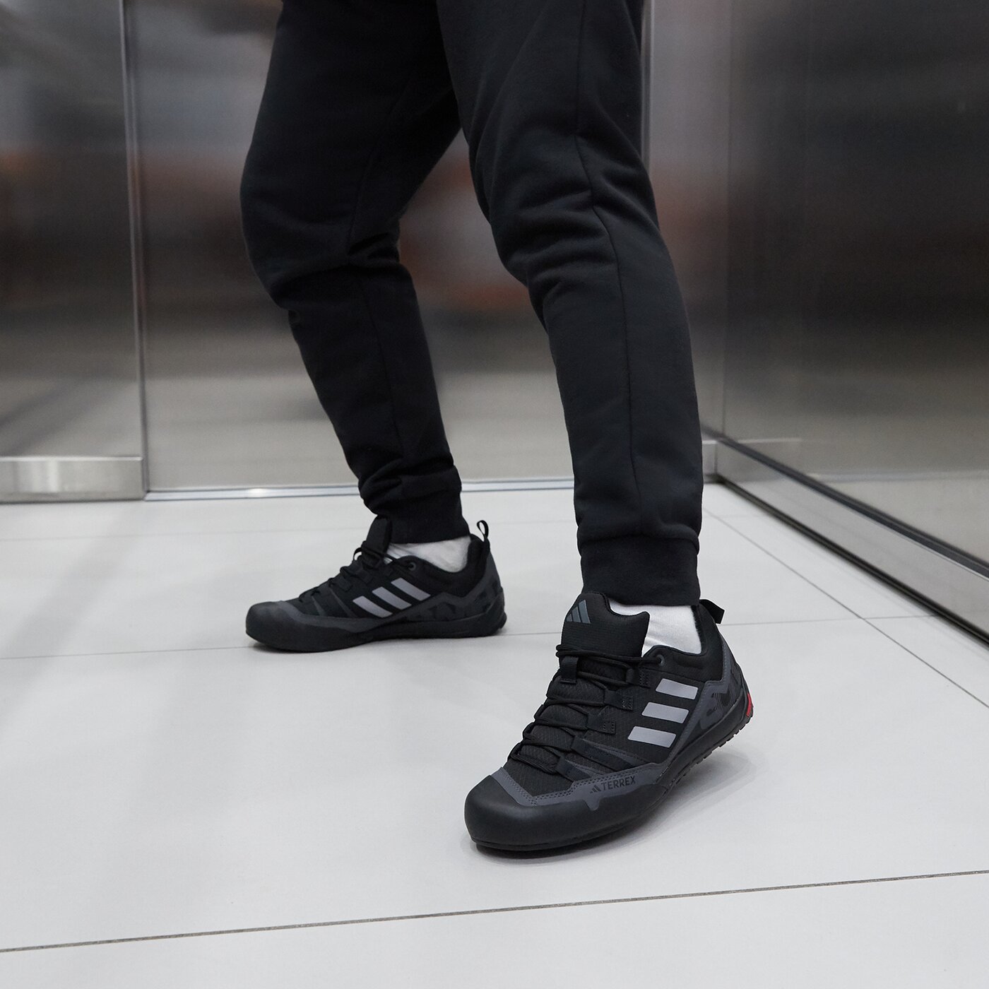 ADIDAS TERREX SWIFT SOLO 2 IE6901 Мъжки Цвят черен ▷ Модни