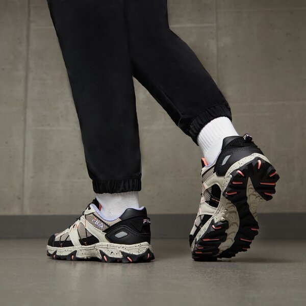 Дамски туристически обувки FILA GRAND TIER 5jm01658262 цвят бежов