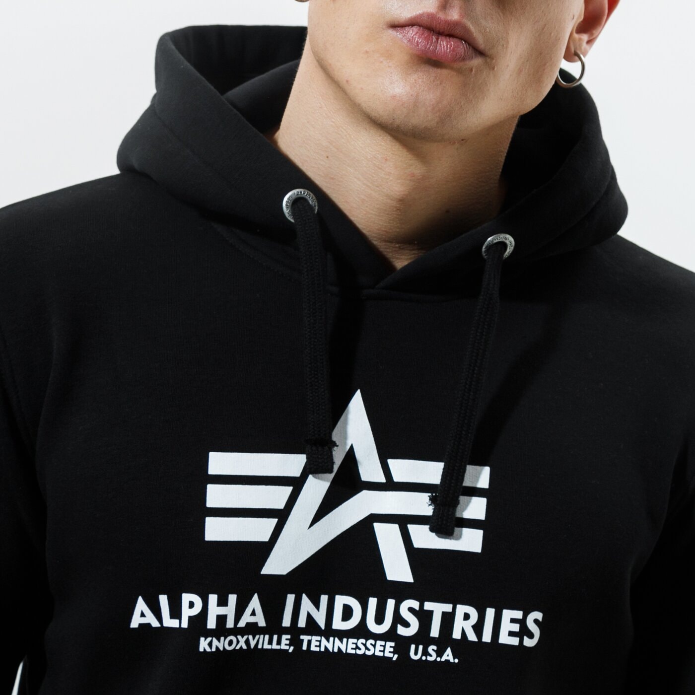 Мъжки суичър ALPHA INDUSTRIES СУИТЧЪР С КАЧУЛКА BASIC HOODY 178312-03 цвят черен