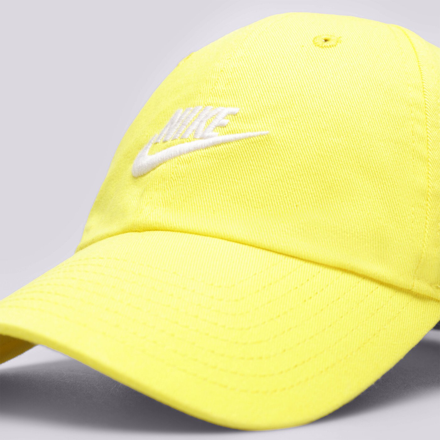 Дамска шапка с козирка NIKE ШАПКА HERITAGE86 FUTURA WASHED 913011-732 цвят жълт