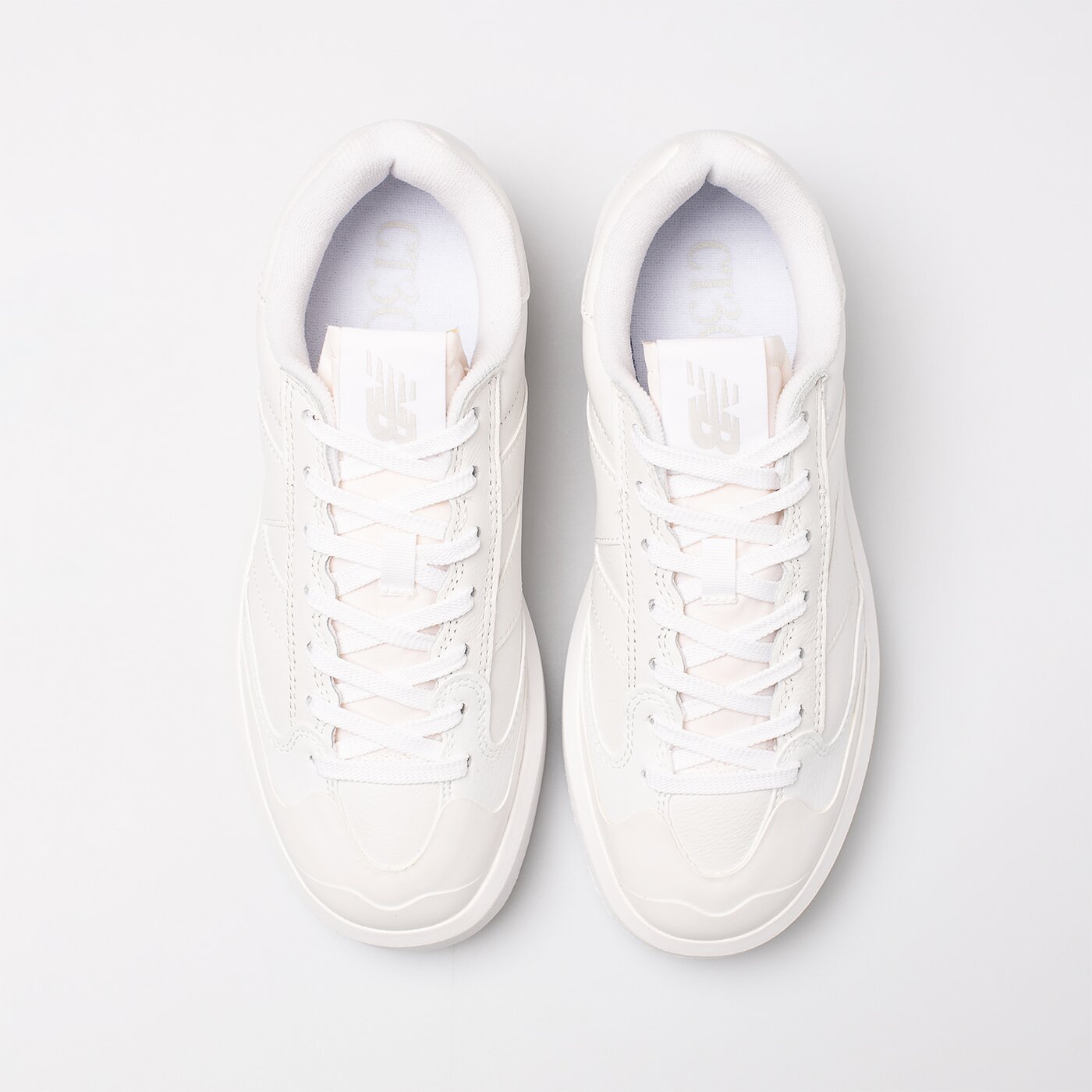 Дамски маратонки NEW BALANCE CT302  ct302la цвят бял