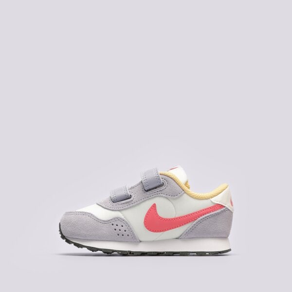 Детски маратонки NIKE MD VALIANT cn8560-502 цвят бежов