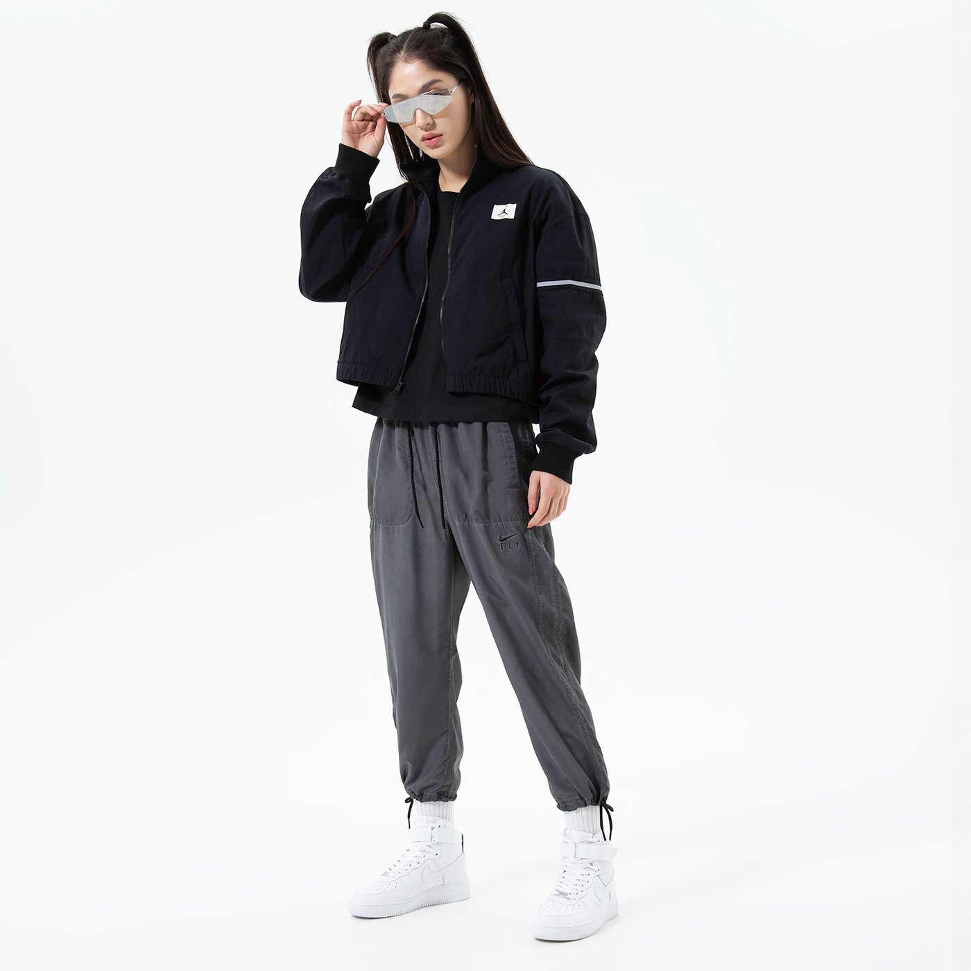 Дамско преходно яке JORDAN ЯКЕ W J FLIGHT WVN JACKET dq4625-010 цвят черен