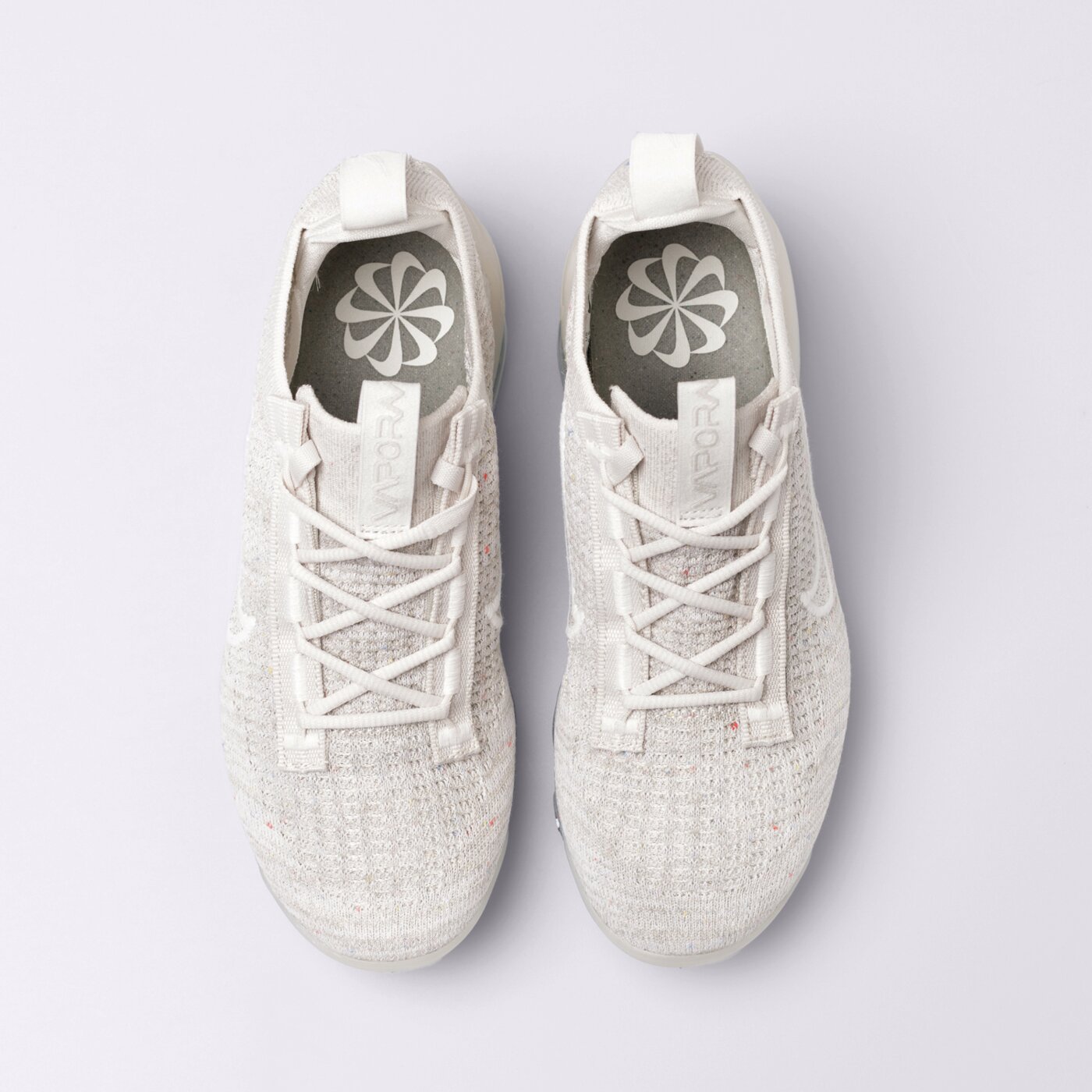 Дамски маратонки NIKE AIR VAPORMAX 2021  dj9975-001 цвят кремав