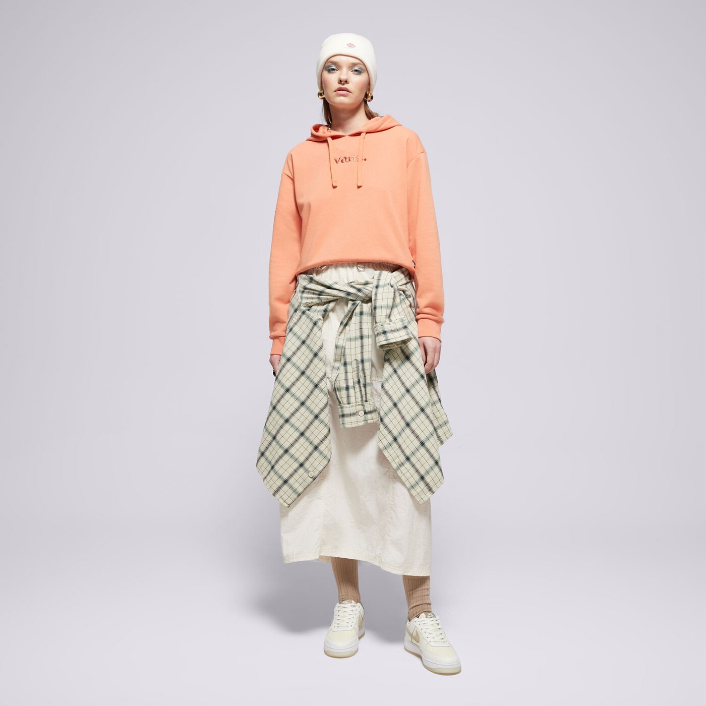 Дамски суичър VANS СУИТЧЪР С КАЧУЛКА W ESSENTIAL FT RLX PO vn000jf6vvl цвят оранжев