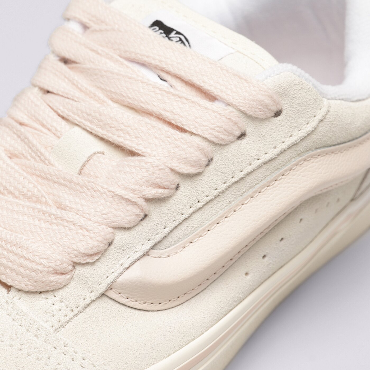 Дамски маратонки VANS KNU SKOOL  vn0009qcpnk1 цвят кремав