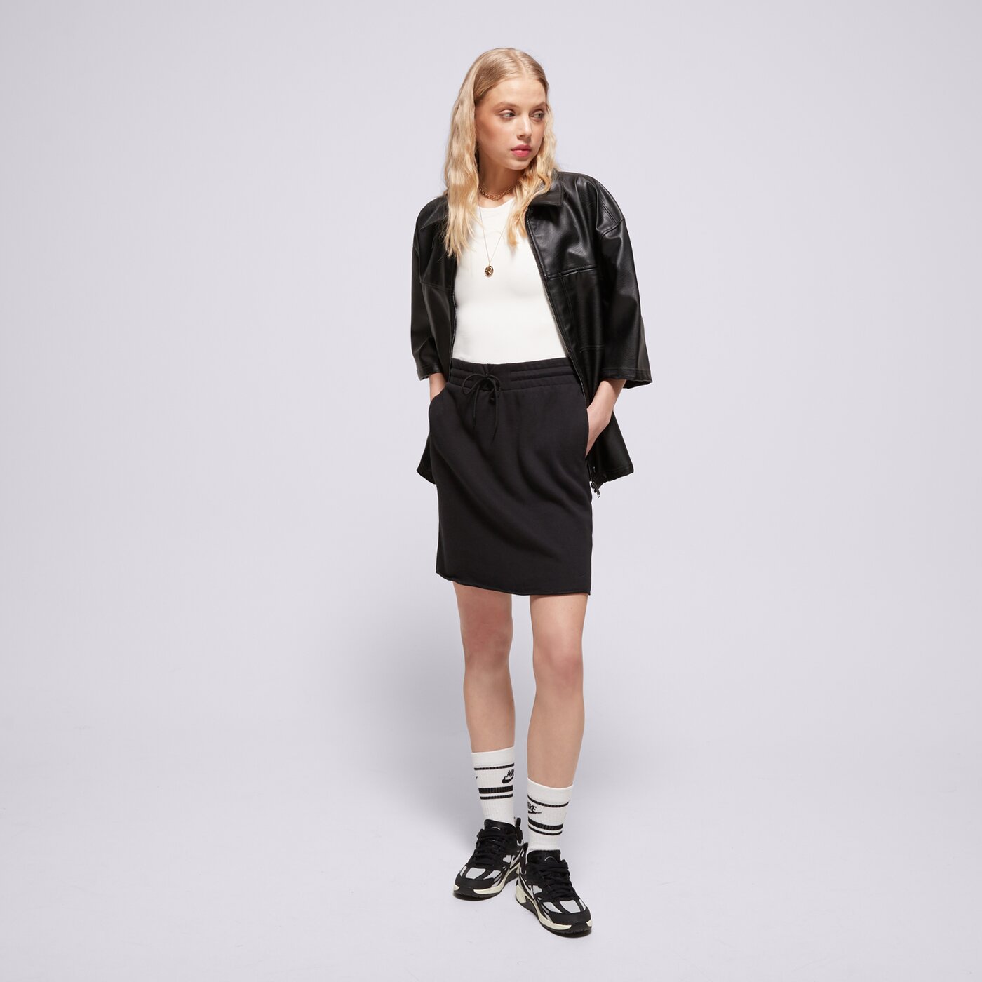 Дамски NIKE ПОЛА W NSW ICN CLASH SKIRT FT dc5499-010 цвят черен