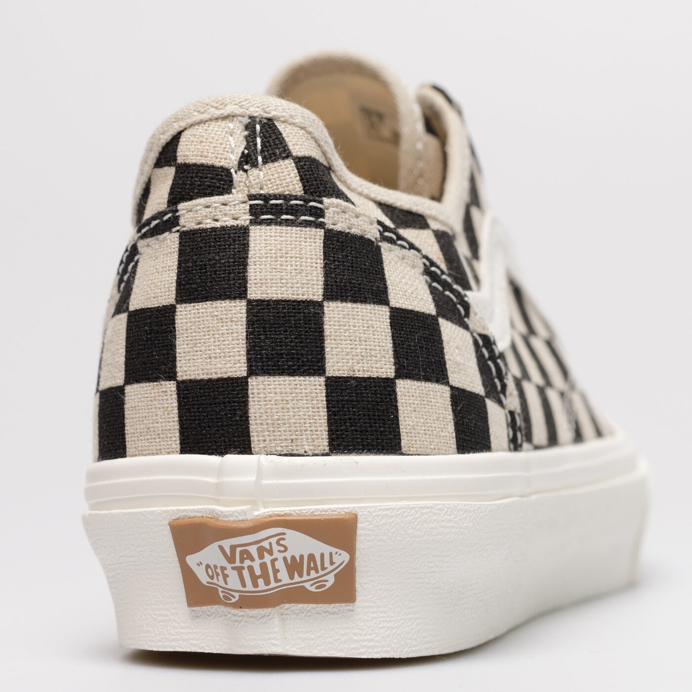 Дамски маратонки VANS UA OLD SKOOL TAPERED vn0a54f47051 цвят бял