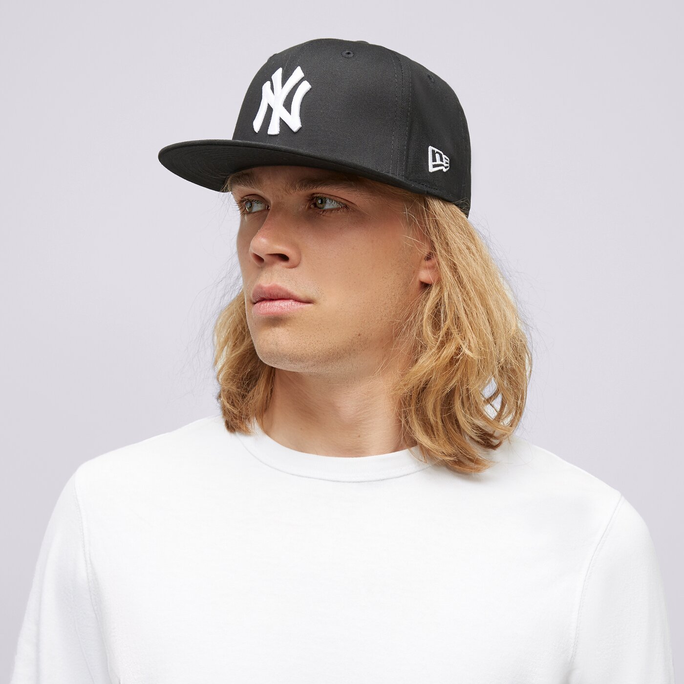 Дамска шапка с козирка NEW ERA MLB NEW YORK YANKEES 9FIFTY SNAPBACK CAP BASIC 9FIFT 11180833 цвят черен