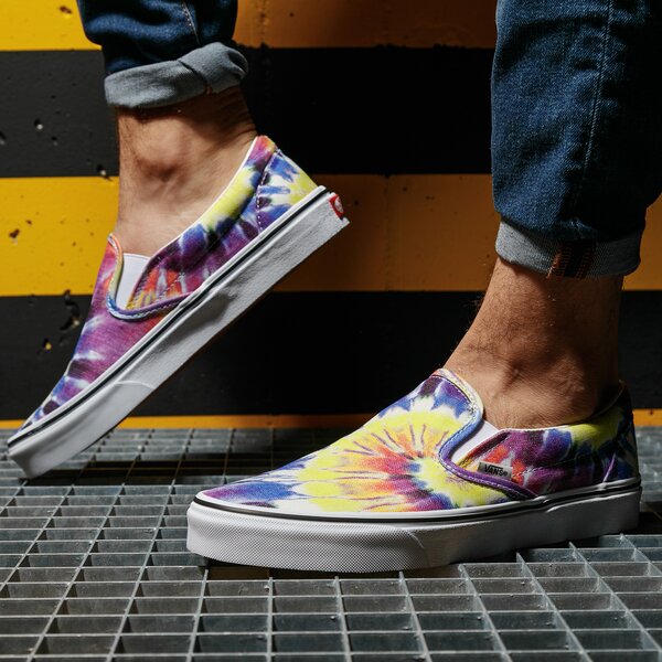 Мъжки маратонки VANS UA CLASSIC SLIP-ON vn0a4u3819x1 цвят многоцветен