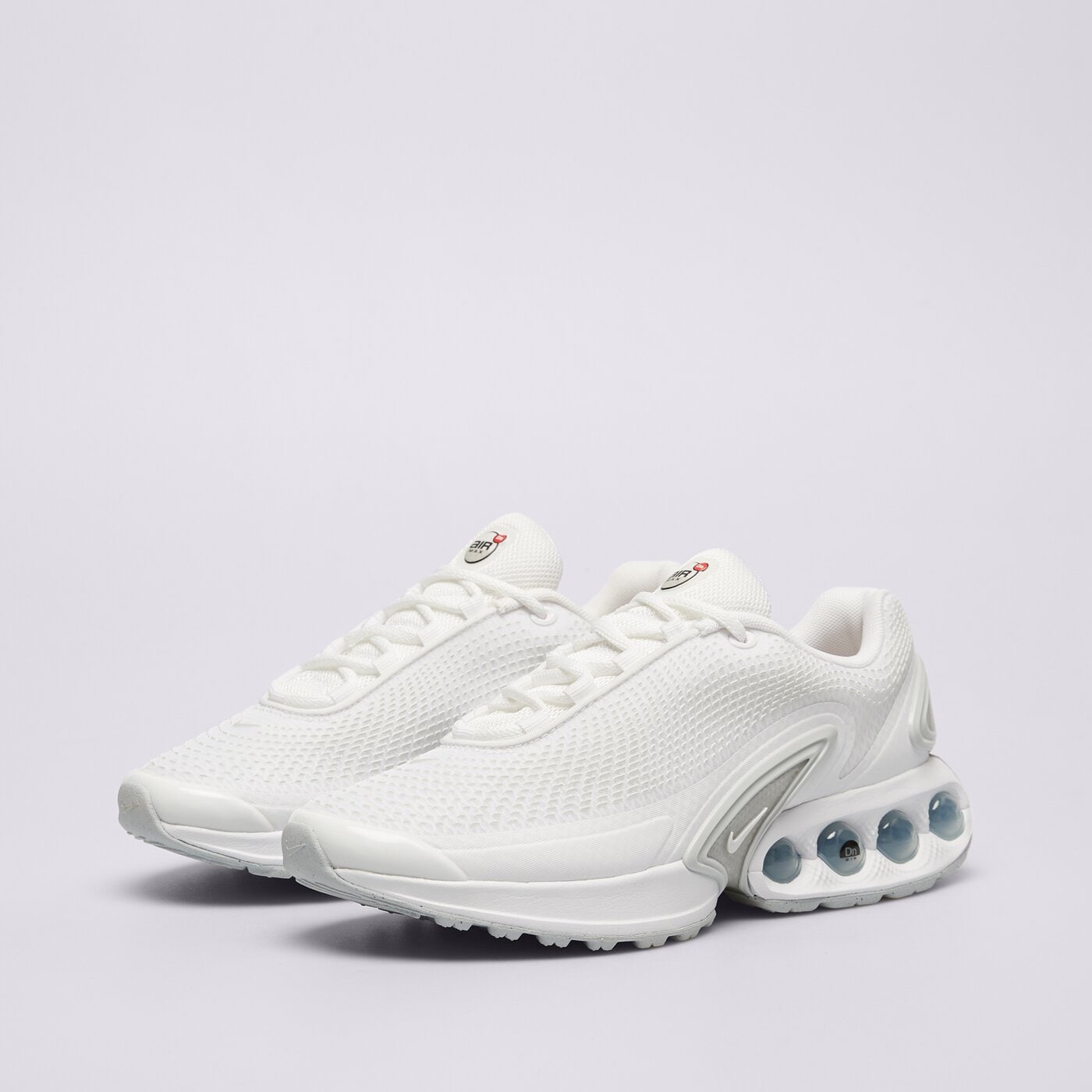 Дамски маратонки NIKE W AIR MAX DN  fj3145-102 цвят бял