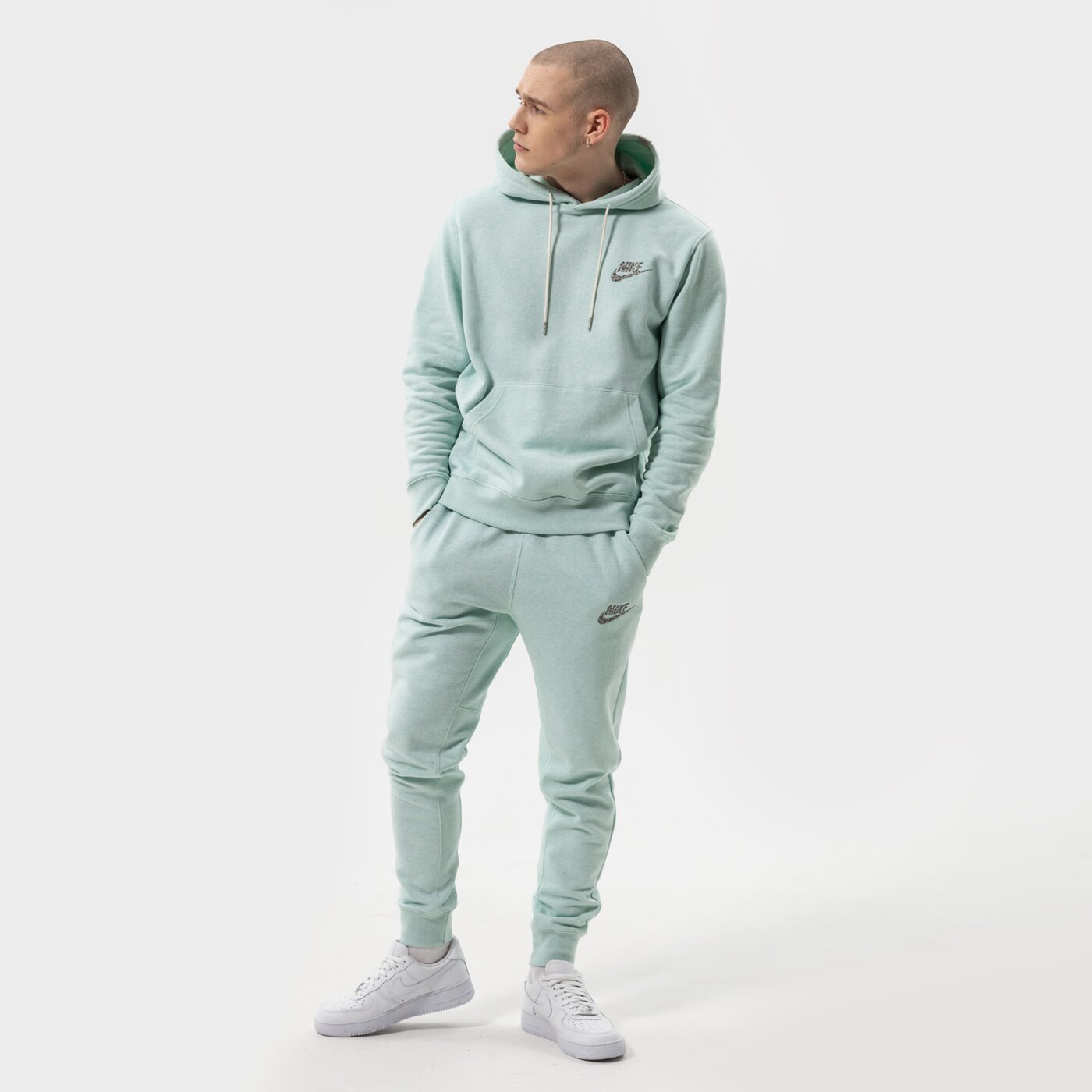 Мъжки суичър NIKE СУИТЧЪР С КАЧУЛКА NSW REVIVAL FLC PO HOODIE C dm5624-379 цвят зелен