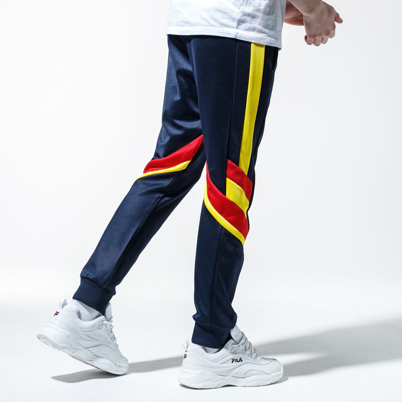 Мъжки панталони FILA ПАНТАЛОНИ NERITAN TRACK PANTS 687240a465 цвят тъмносин