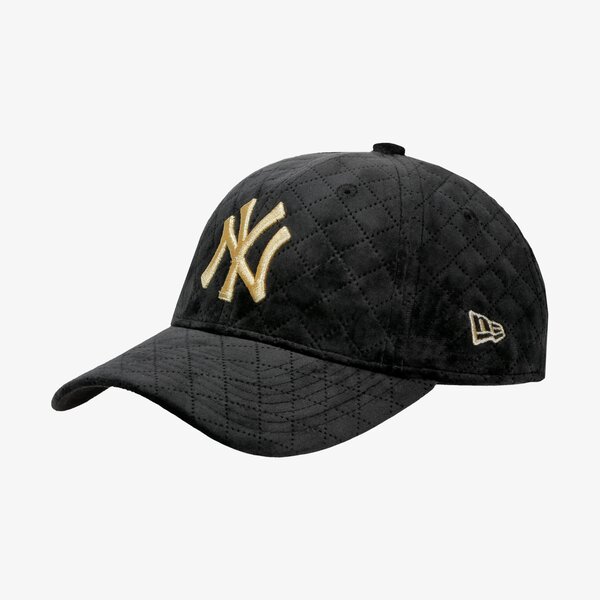 Дамска зимна шапка NEW ERA ЗИМНА ШАПКА WINTER PACK 9FORTY WMNS NEYYAN BLKGLD 11794533 цвят черен