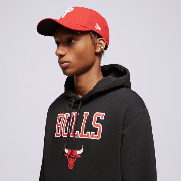 Мъжки суичър NEW ERA СУИТЧЪР С КАЧУЛКА NBA TEAM LOGO BULLS CHICAGO BULLS 60357036 цвят черен