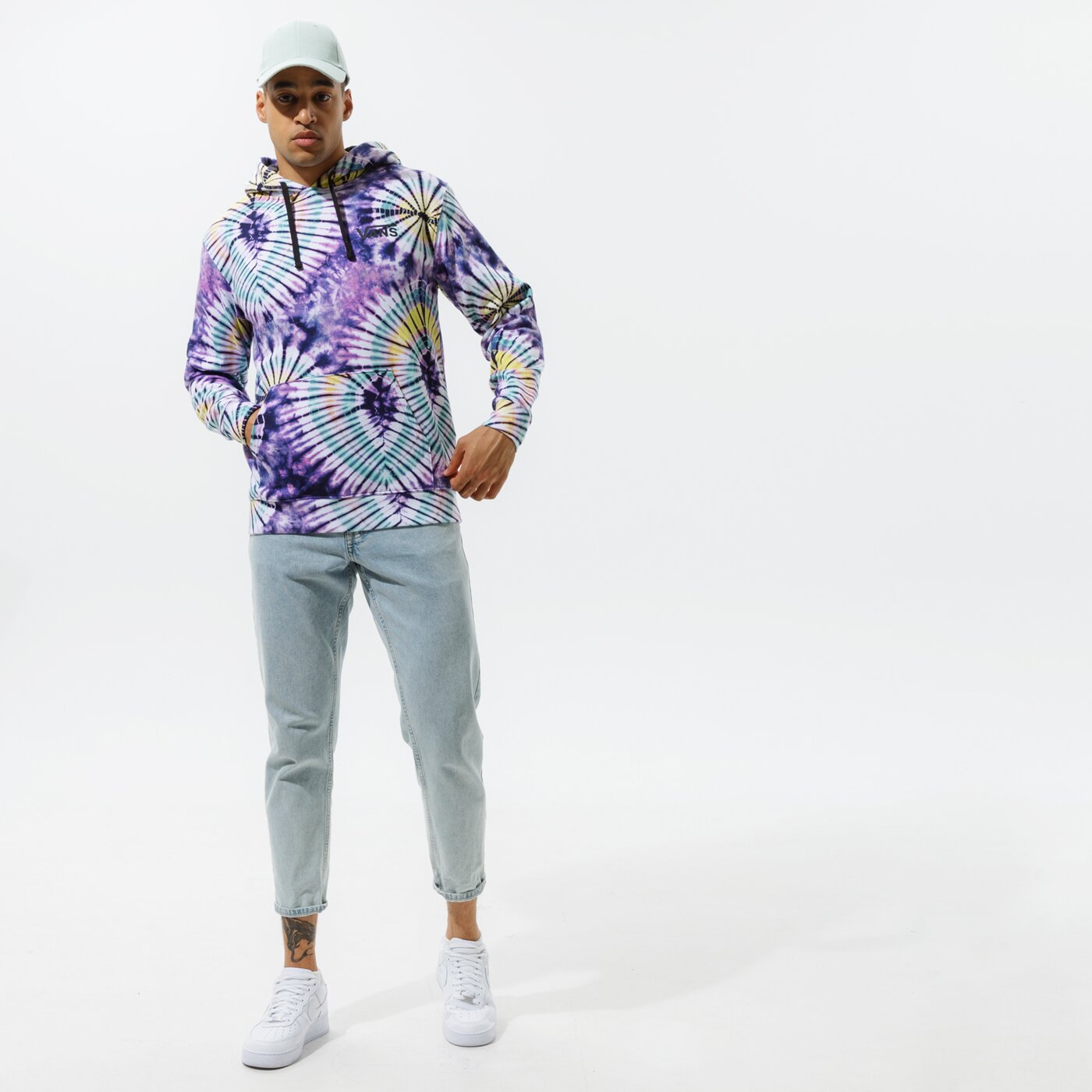 Мъжки суичър VANS СУИТЧЪР С КАЧУЛКА MN NEW   AGE PO NEW AGE PURPLE TIE DY vn0a54aiz7e1 цвят многоцветен