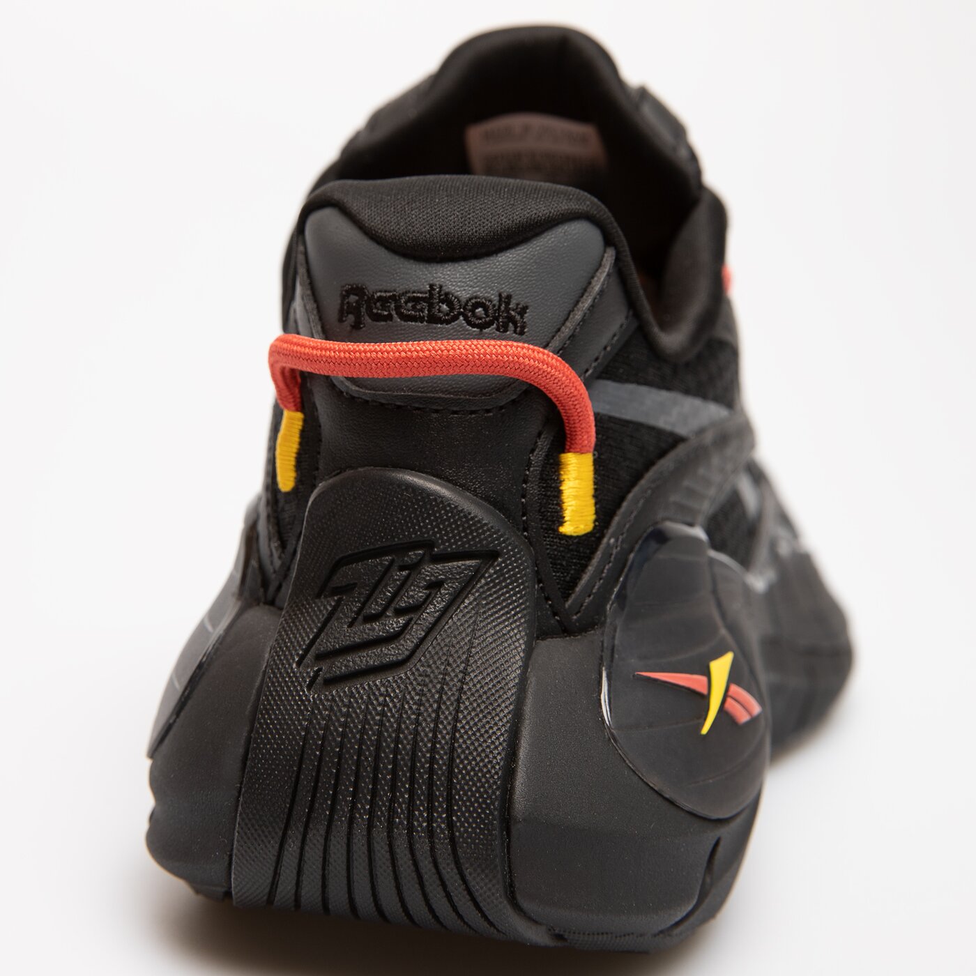 Дамски маратонки REEBOK ZIG KINETICA 2.5 gx0504 цвят черен