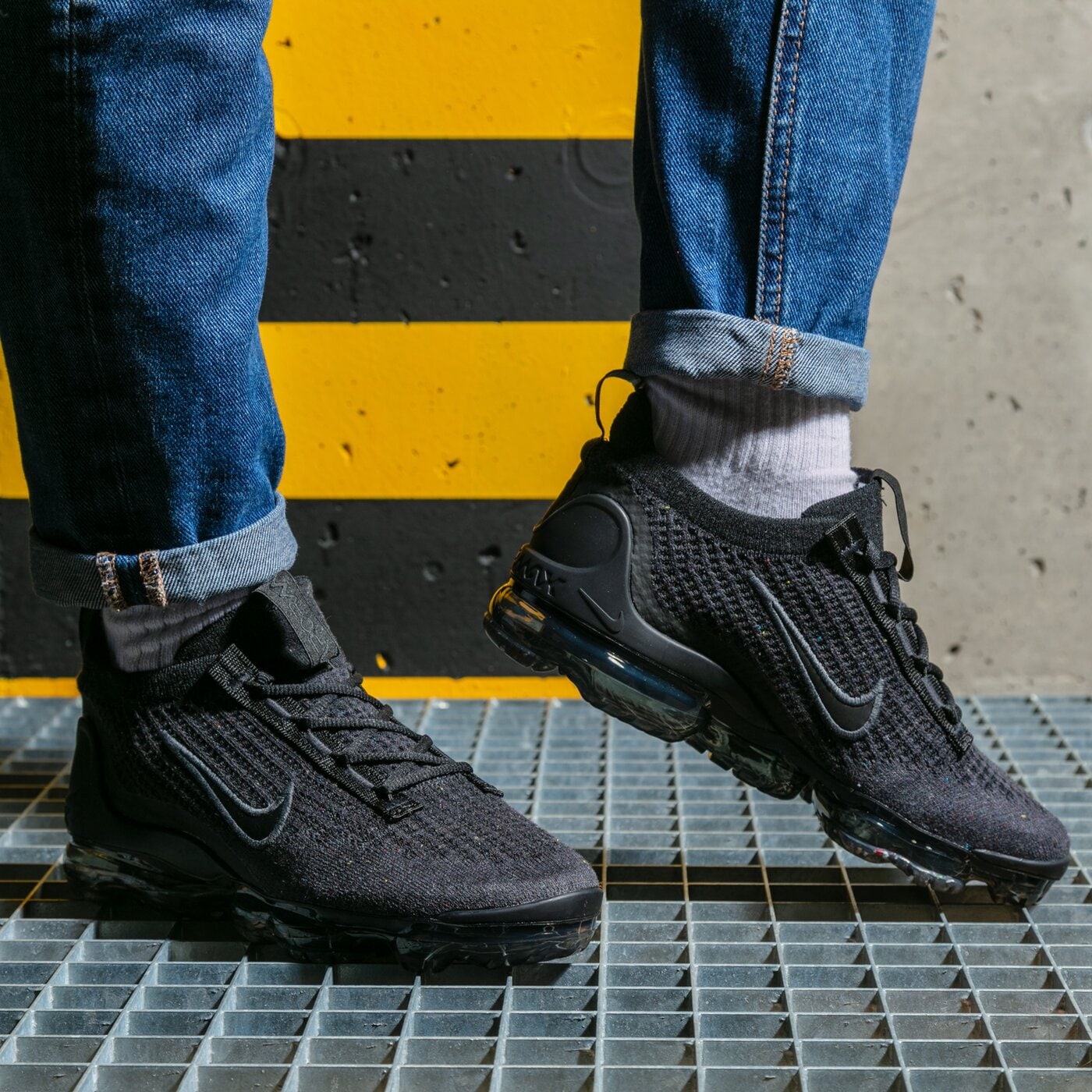 Детски маратонки NIKE AIR VAPORMAX 2021  db1550-001 цвят черен