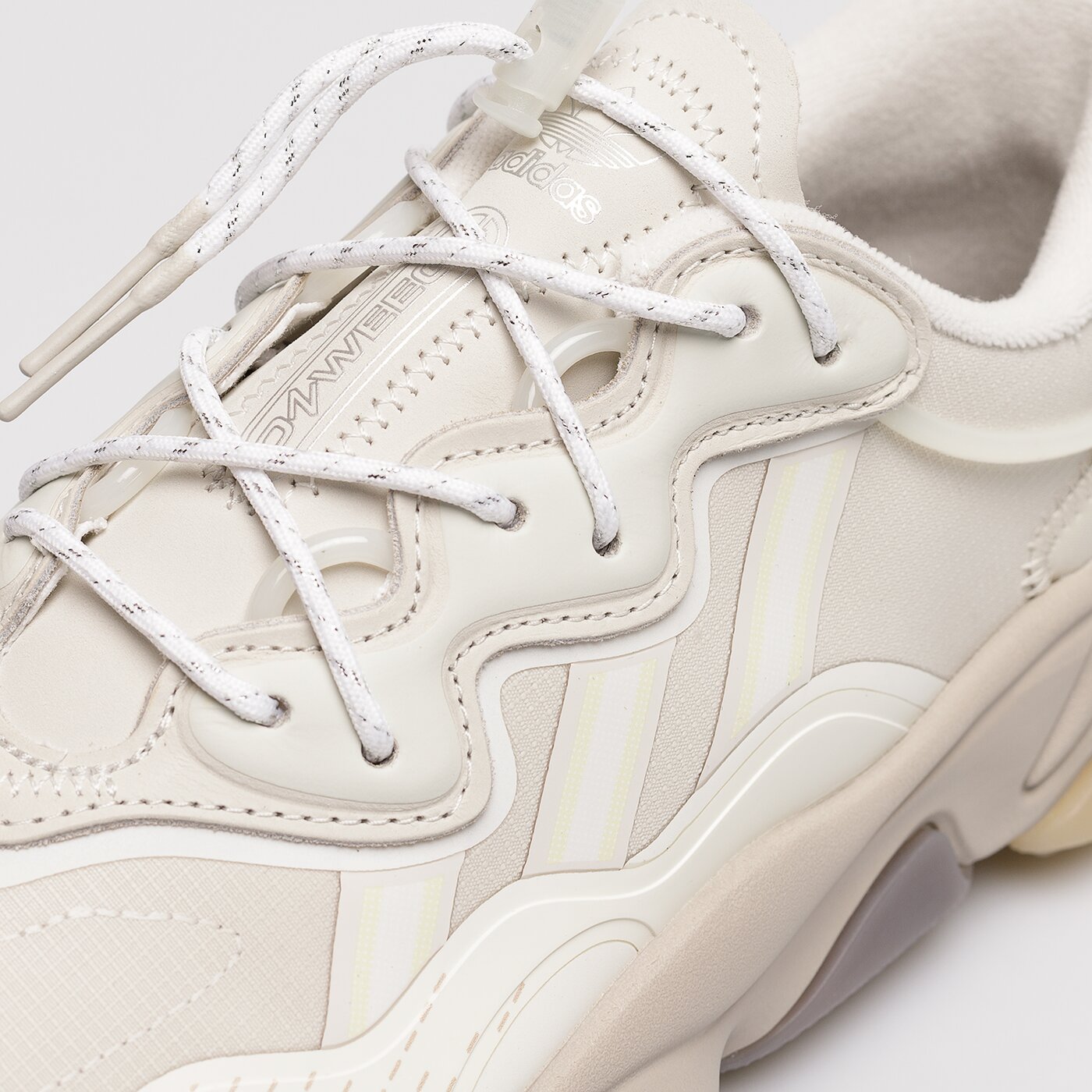 Мъжки маратонки ADIDAS OZWEEGO h03403 цвят бежов