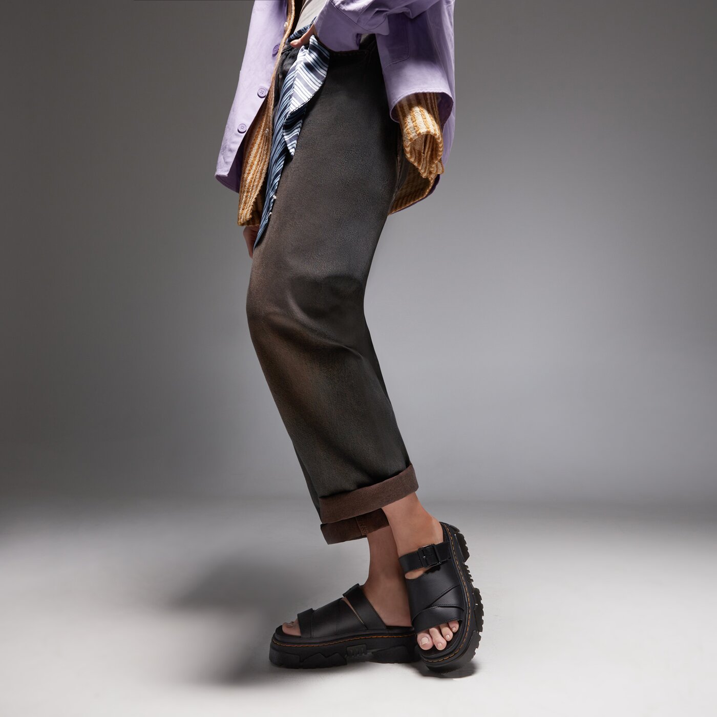 Дамски чехли и сандали DR.MARTENS MATTISON SLIDE SANDAL 40900001 цвят черен