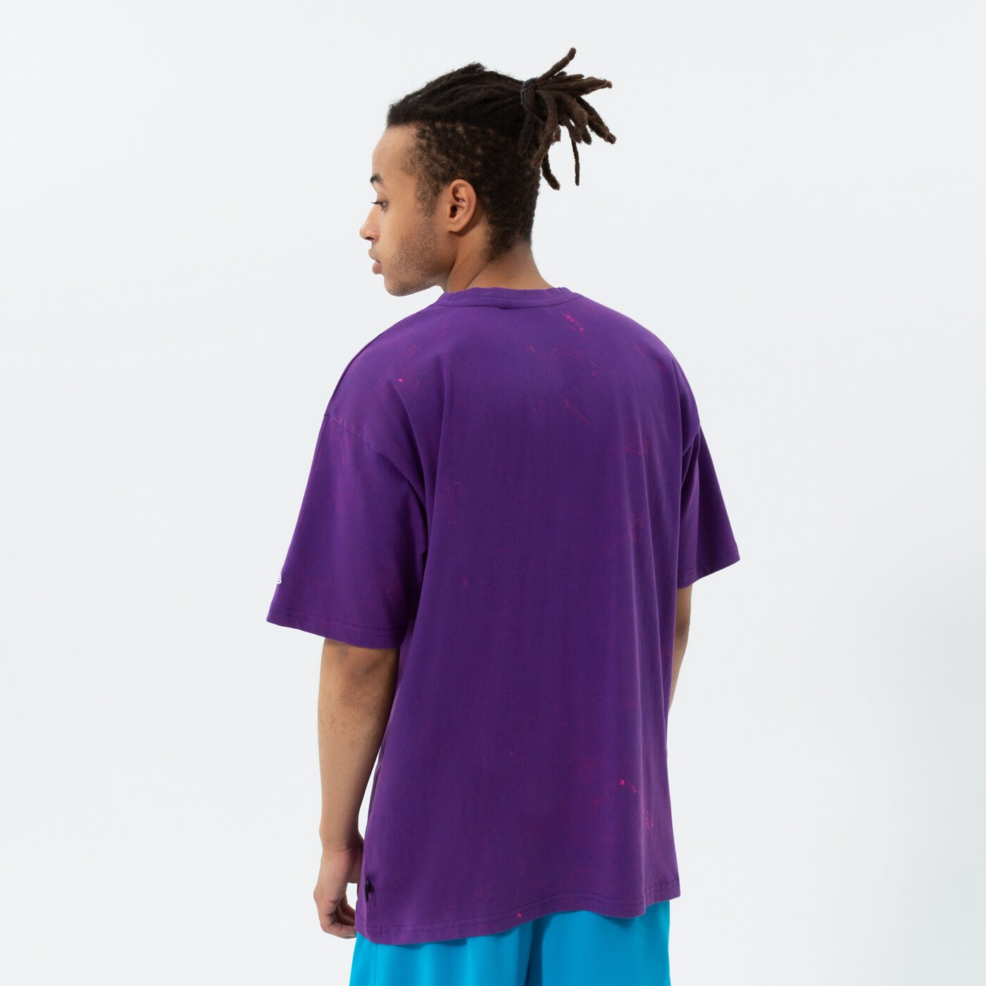 Мъжка тениска NEW ERA ТЕНИСКА WASHED PACK GRAPHIC OS LAKERS LOS ANGELES LA 13083860 цвят виолетов