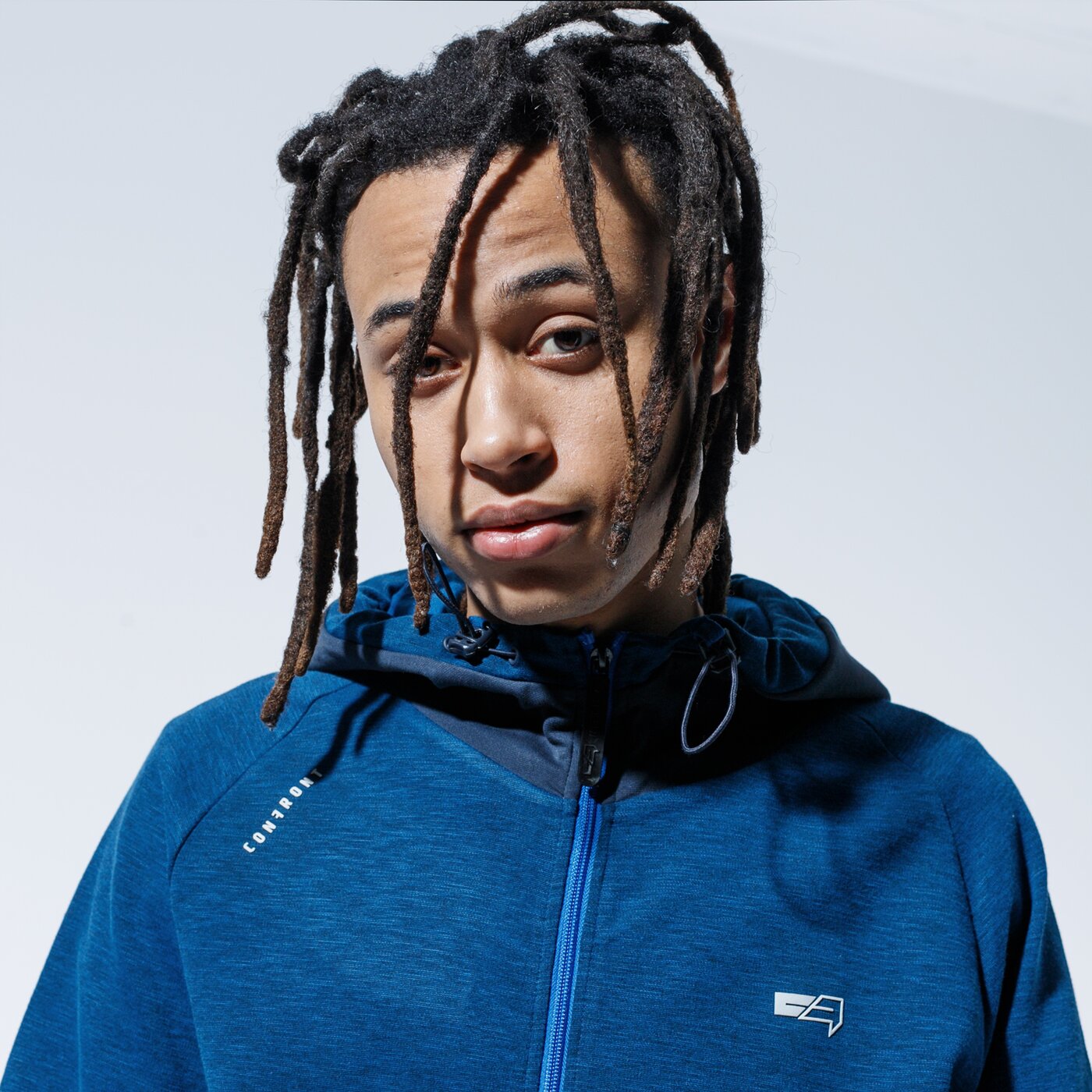 Мъжки суичър CONFRONT СУИТЧЪР СЪС ЗАКОПЧАВАНЕ   С КАЧУЛКА MONTEREY cf120blm65001 цвят син