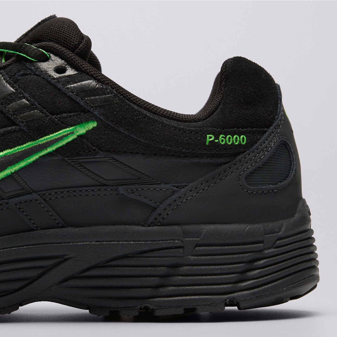 Мъжки маратонки NIKE P-6000 PRM if0668-003 цвят черен