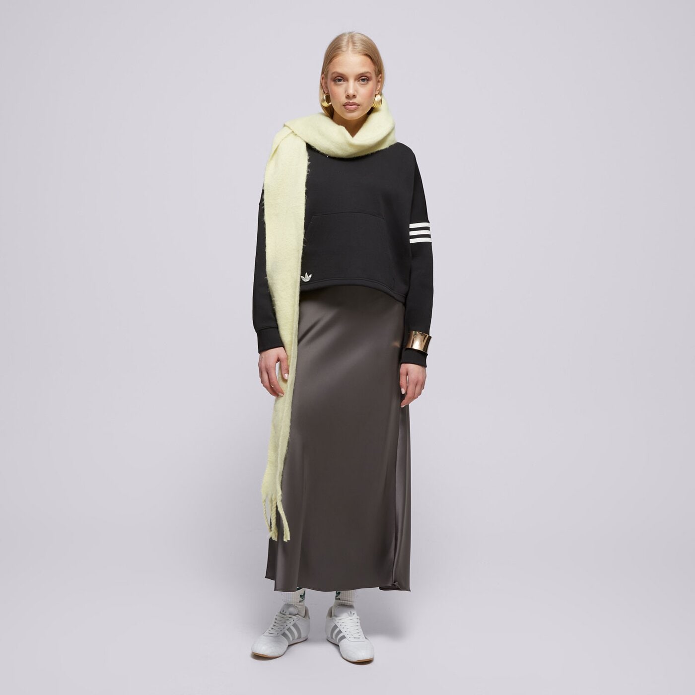 Дамски суичър ADIDAS СУИТЧЪР С КАЧУЛКА NEUCL HOODIE iw5607 цвят черен