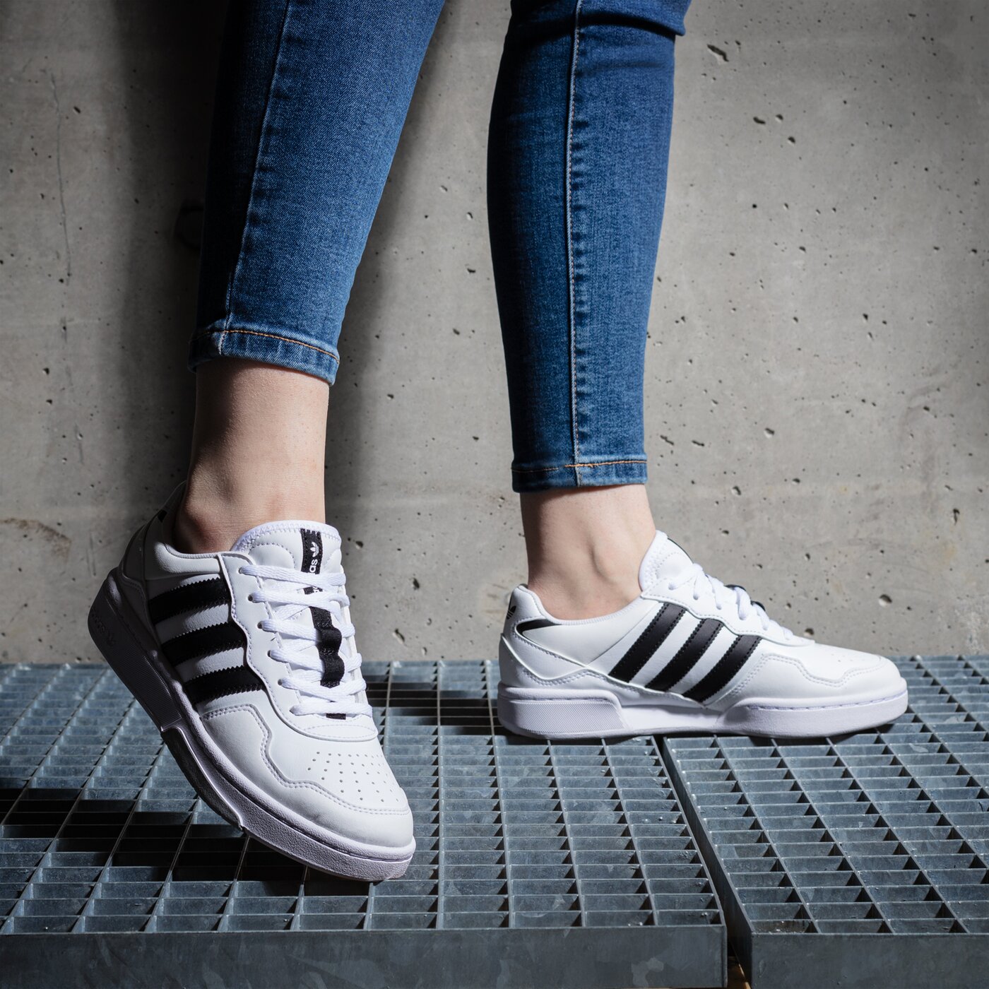 Детски маратонки ADIDAS COURTIC J gy3641 цвят бял