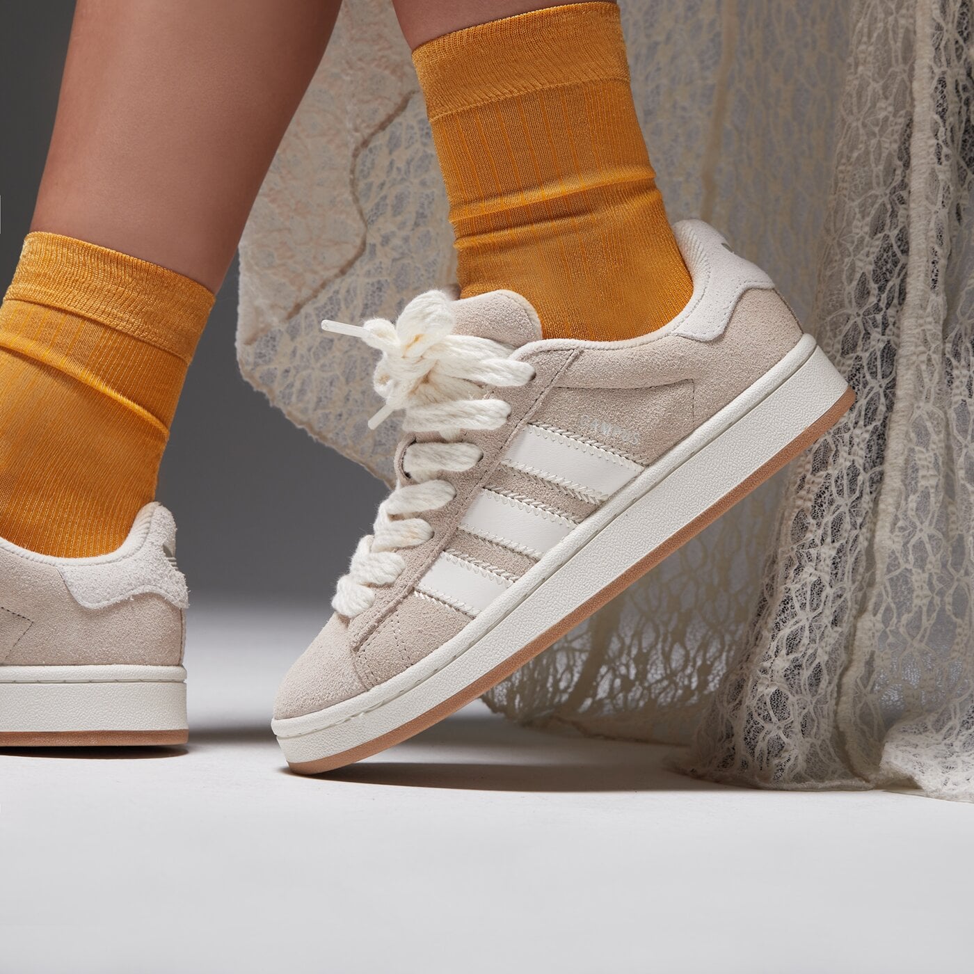 Дамски маратонки ADIDAS CAMPUS 00S W jq5803 цвят бежов