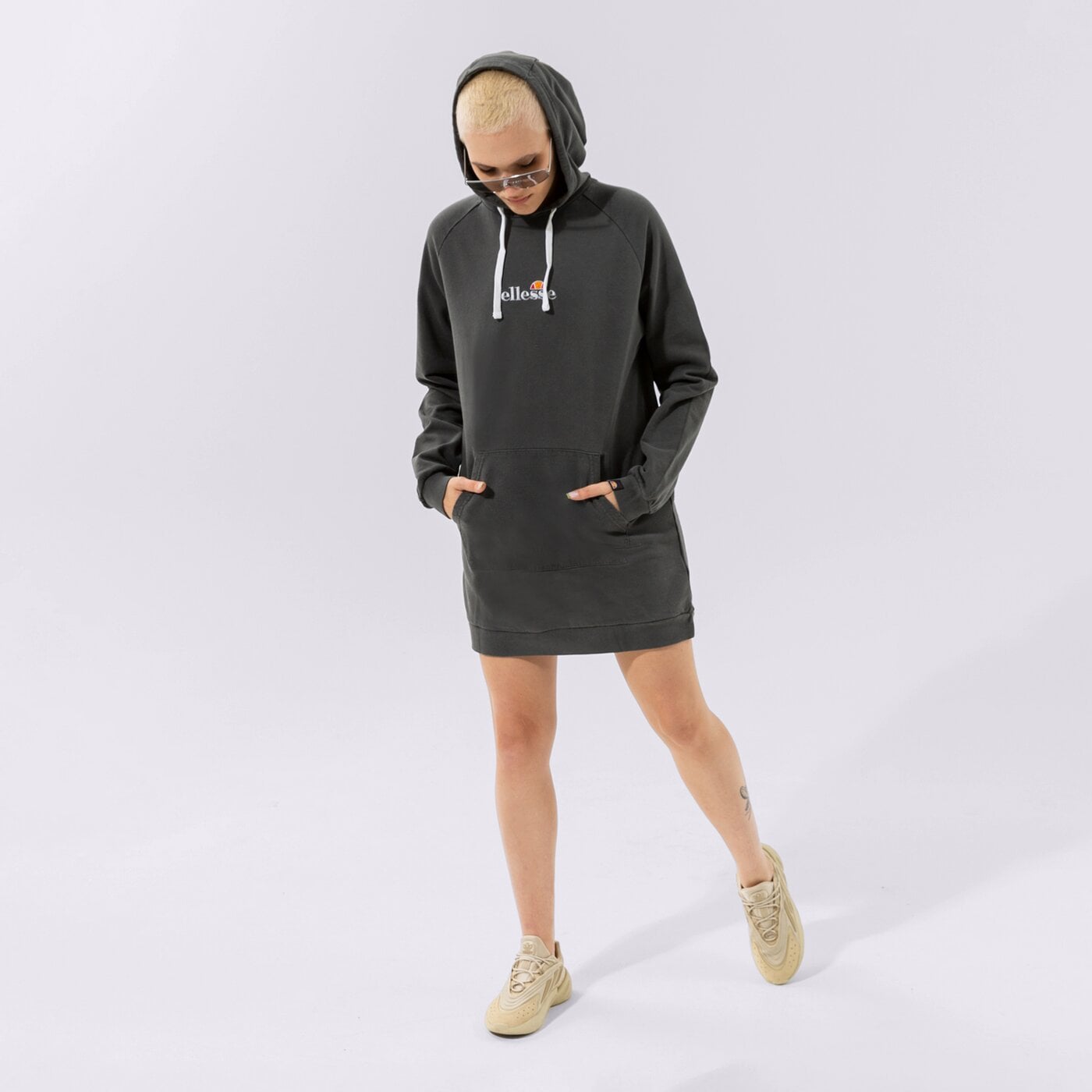 Дамски суичър ELLESSE СУИТЧЪР С КАЧУЛКА TRIPHALAАНЦУГS BLK sgk13152011 цвят черен