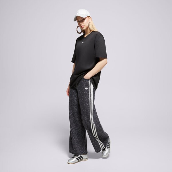 Дамска тениска ADIDAS ТЕНИСКА ESS BOYFR TEE iy7321 цвят черен